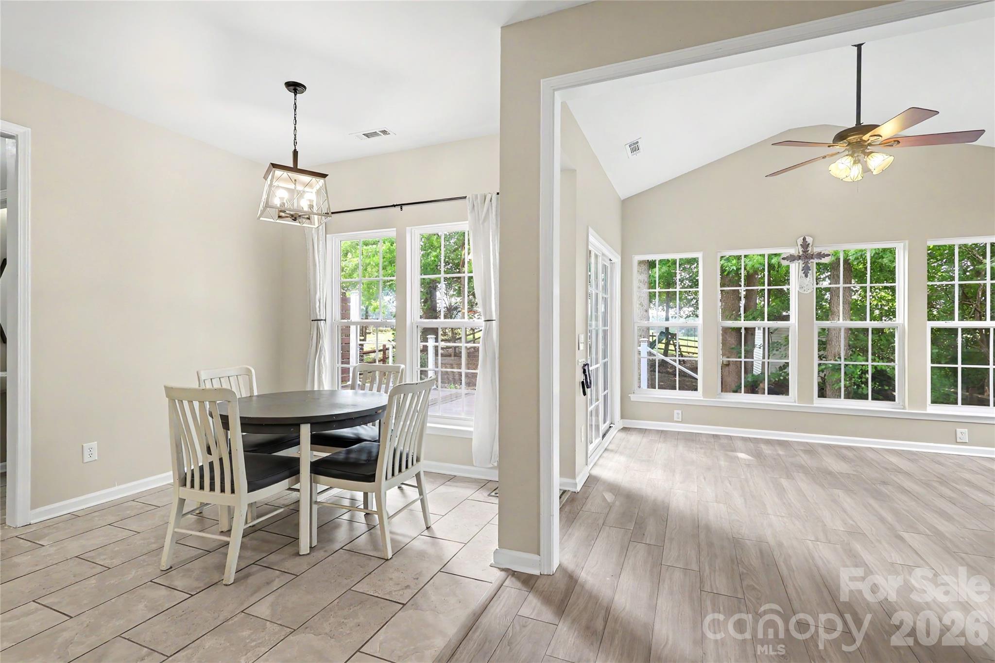8712 Cool Meadow Drive Property Photo 16