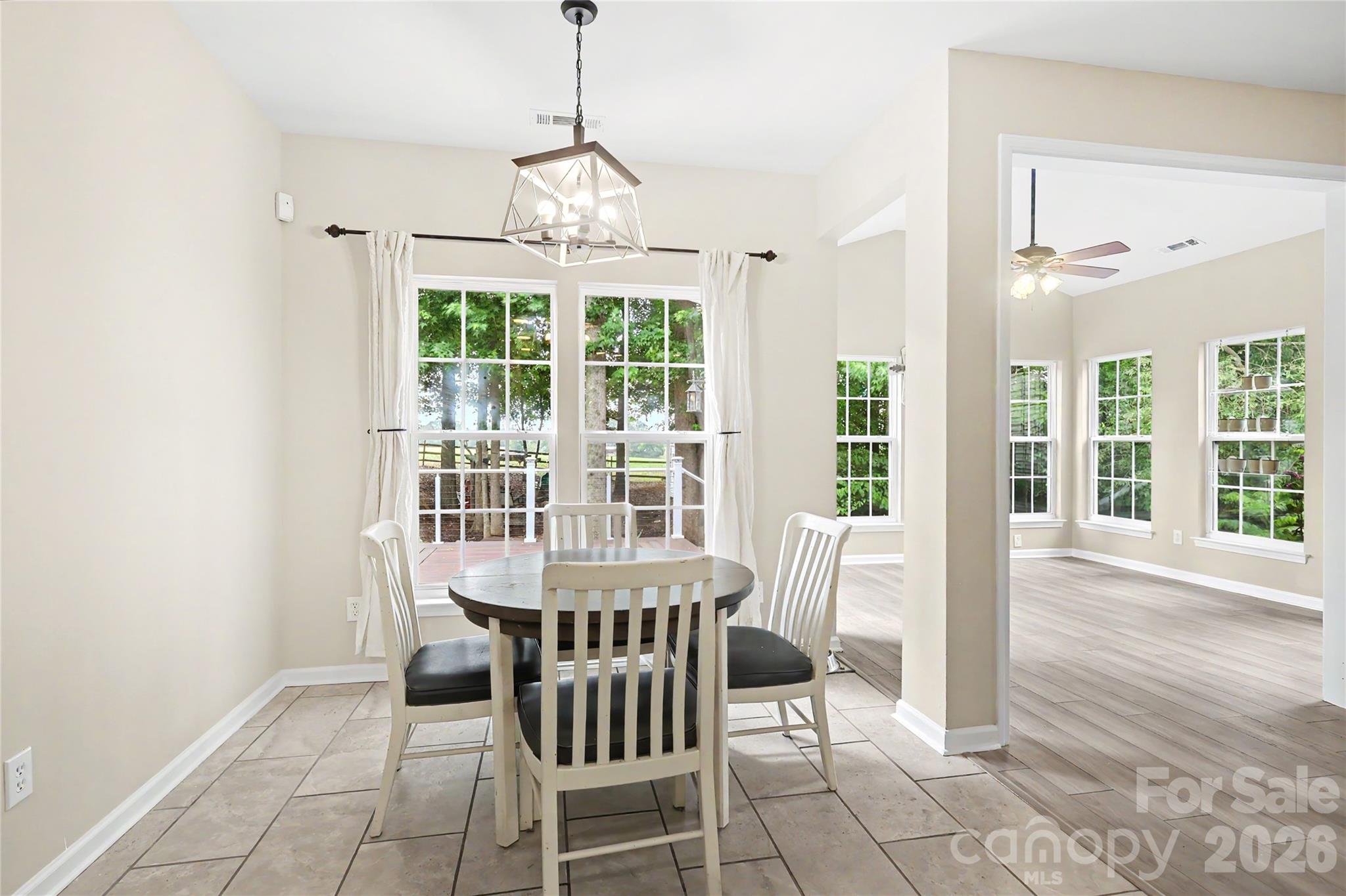 8712 Cool Meadow Drive Property Photo 17