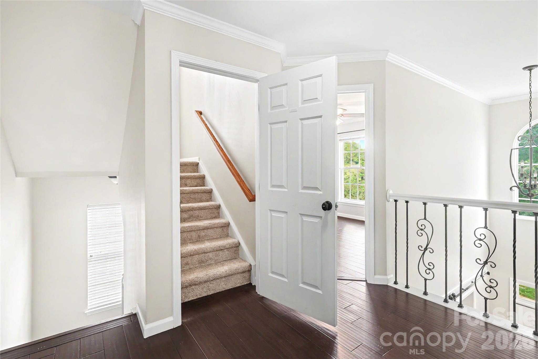 8712 Cool Meadow Drive Property Photo 28