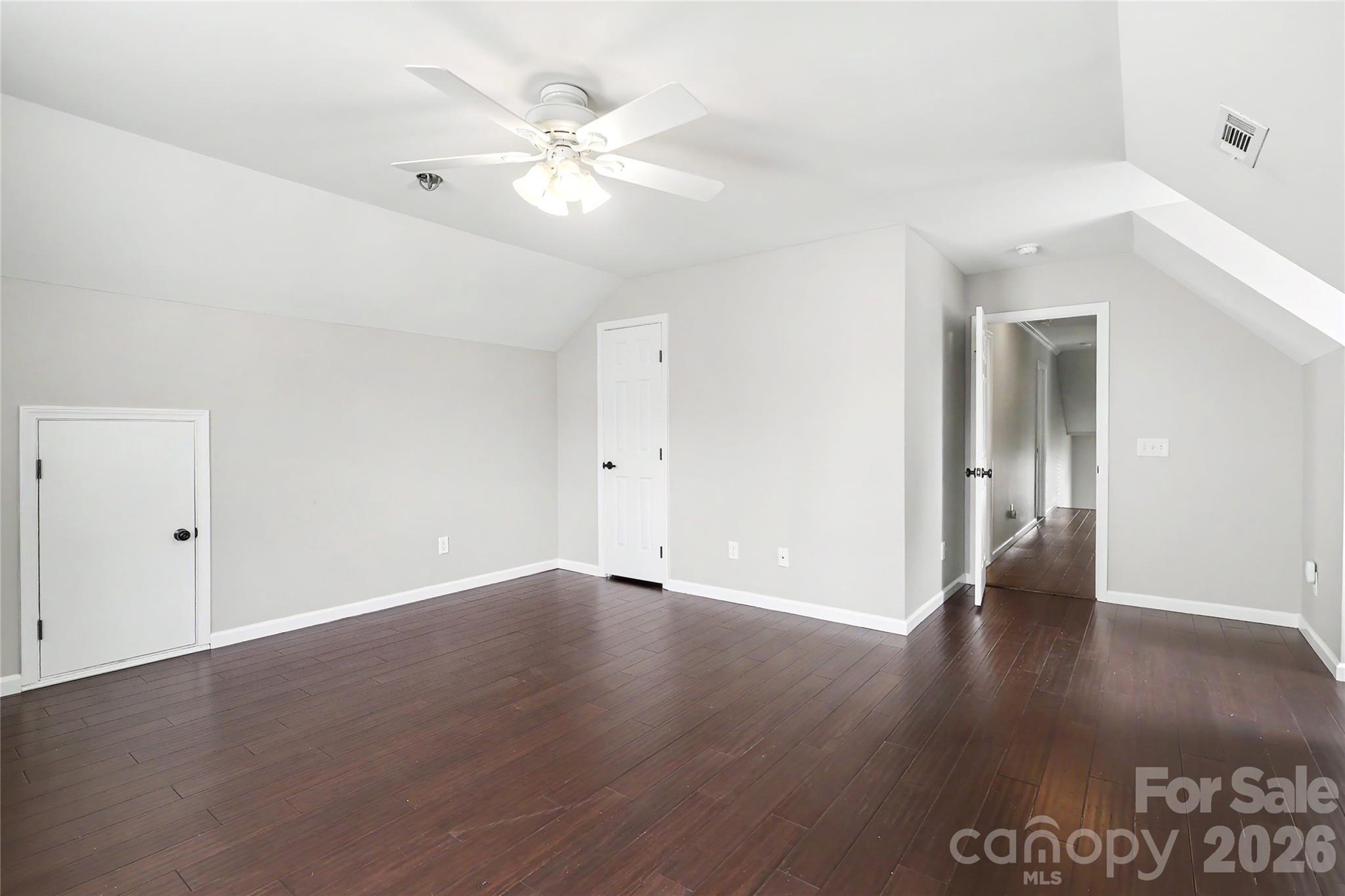 8712 Cool Meadow Drive Property Photo 30