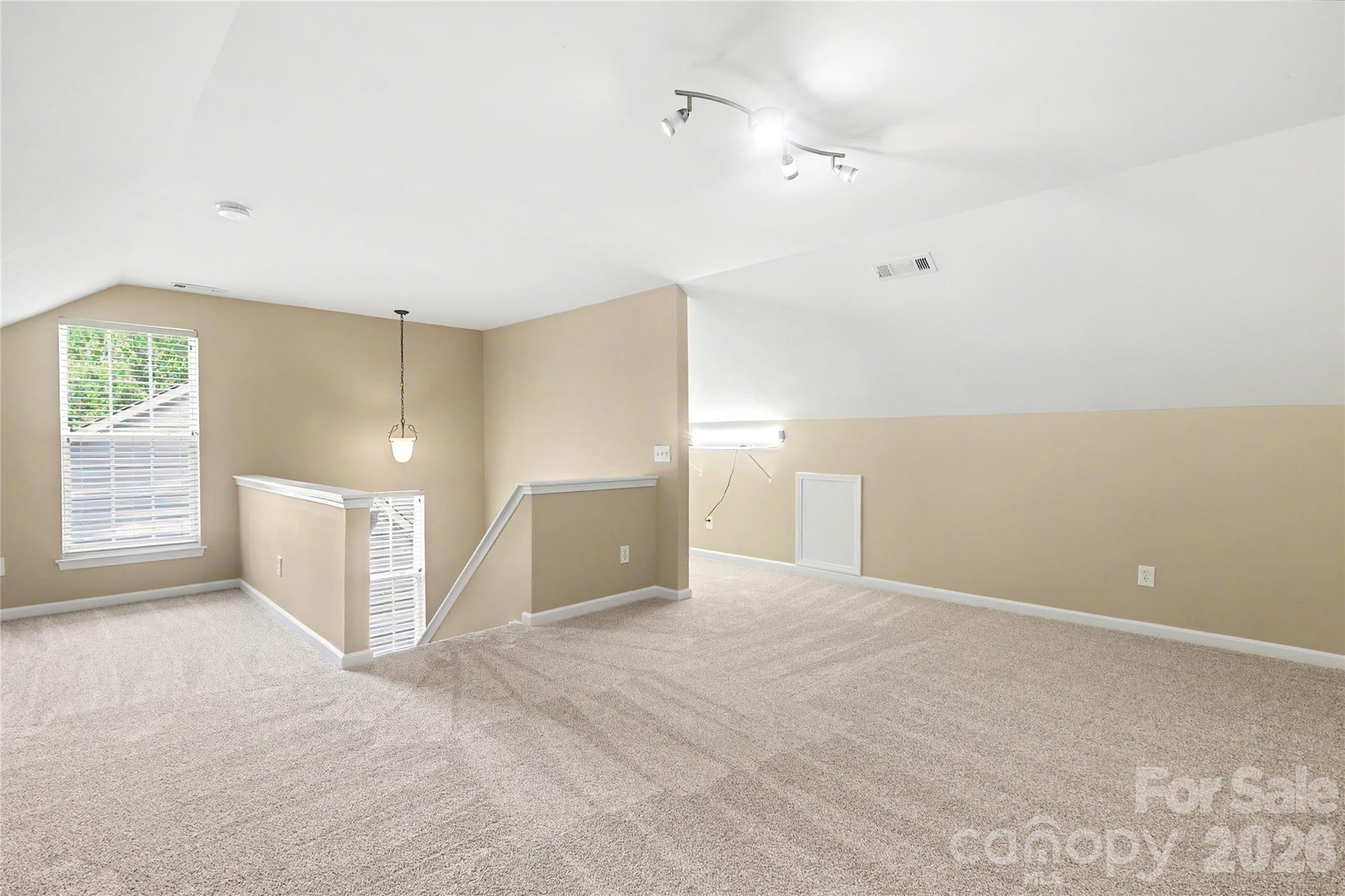 8712 Cool Meadow Drive Property Photo 33