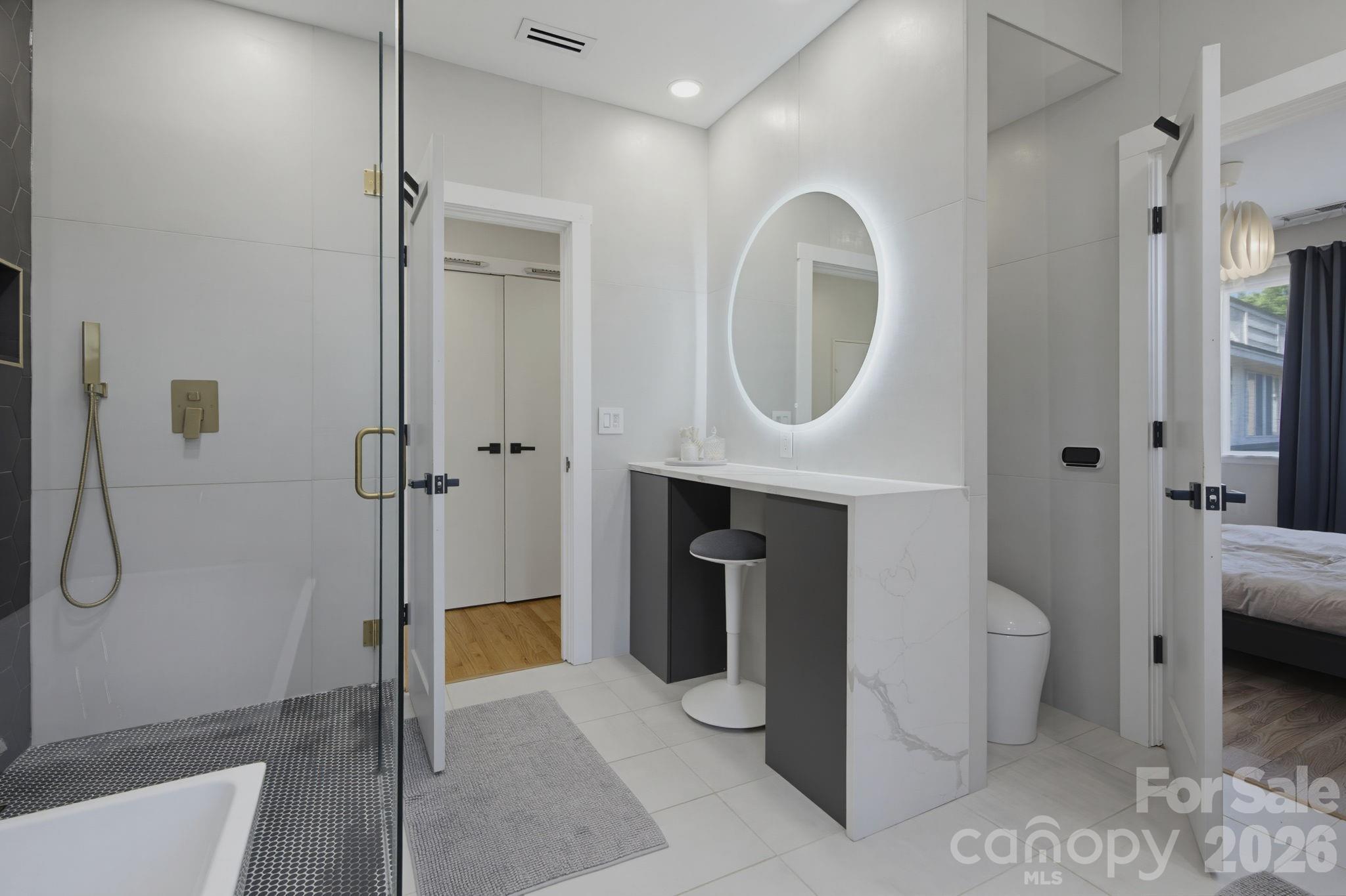 420 Queens Road 10 Property Photo 17