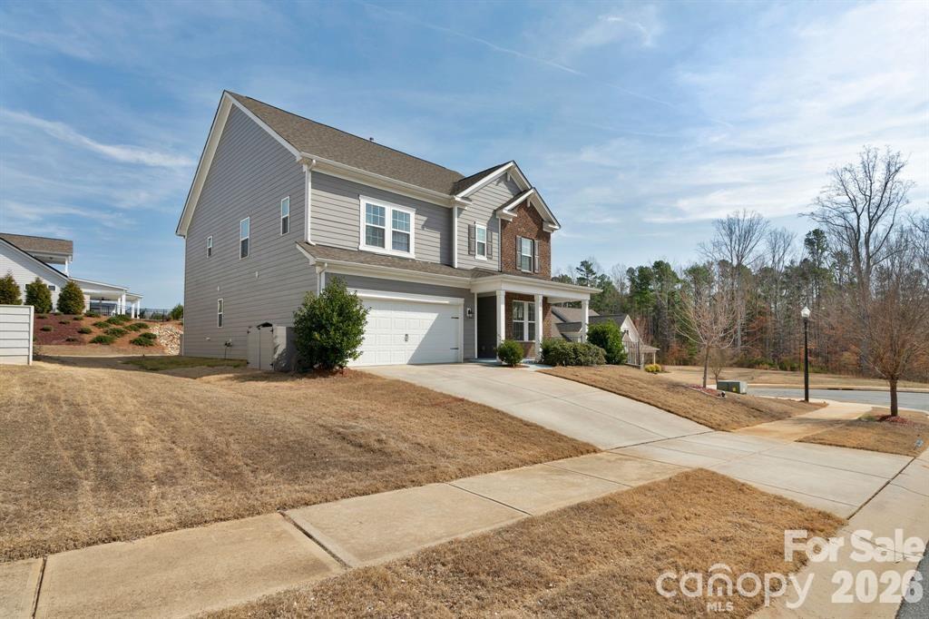 930 Parkland Place Property Photo 2