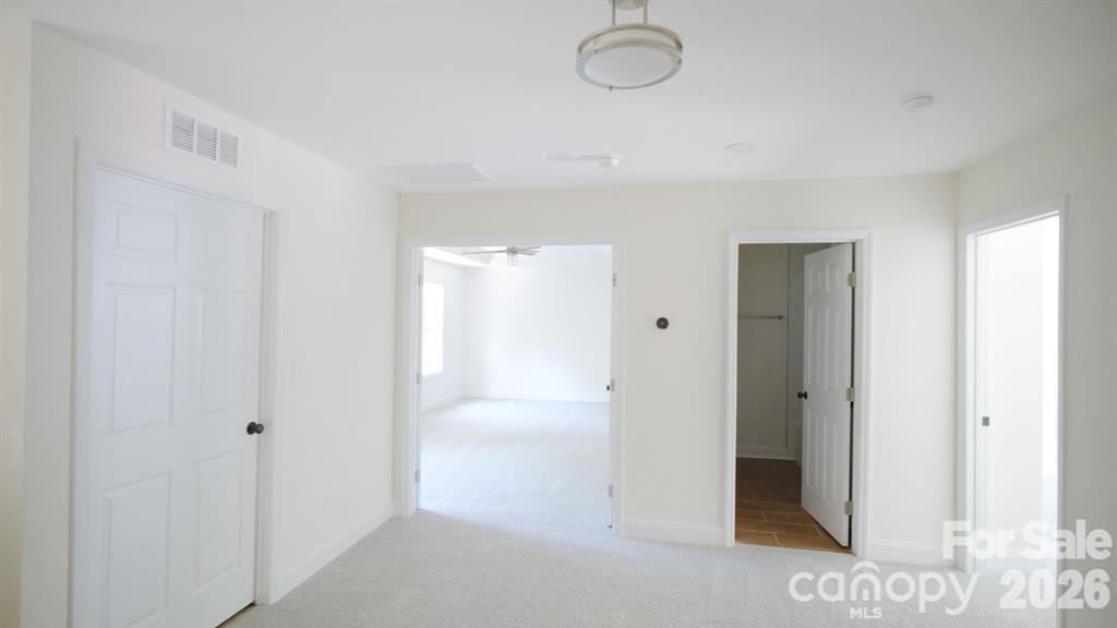 930 Parkland Place Property Photo 12