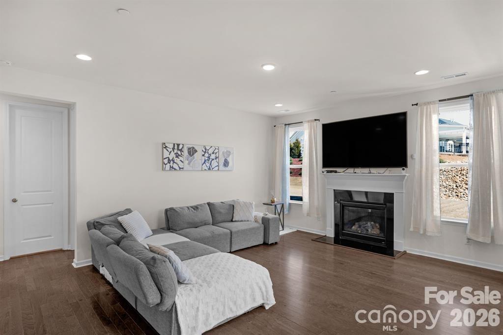 930 Parkland Place Property Photo 16