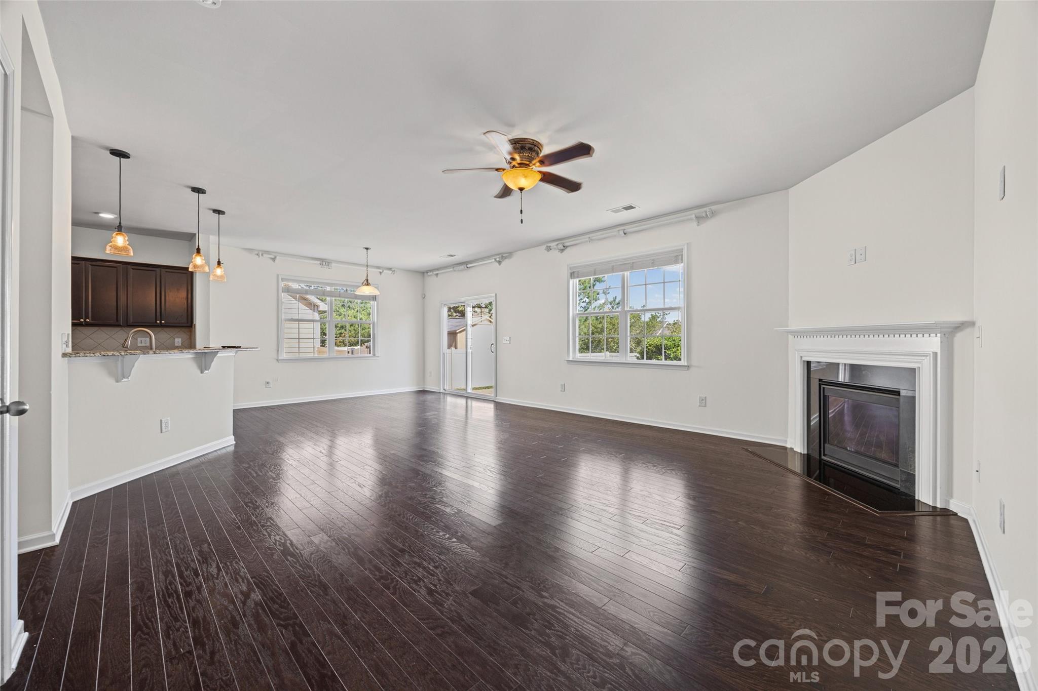 406 Livingston Drive Property Photo 8
