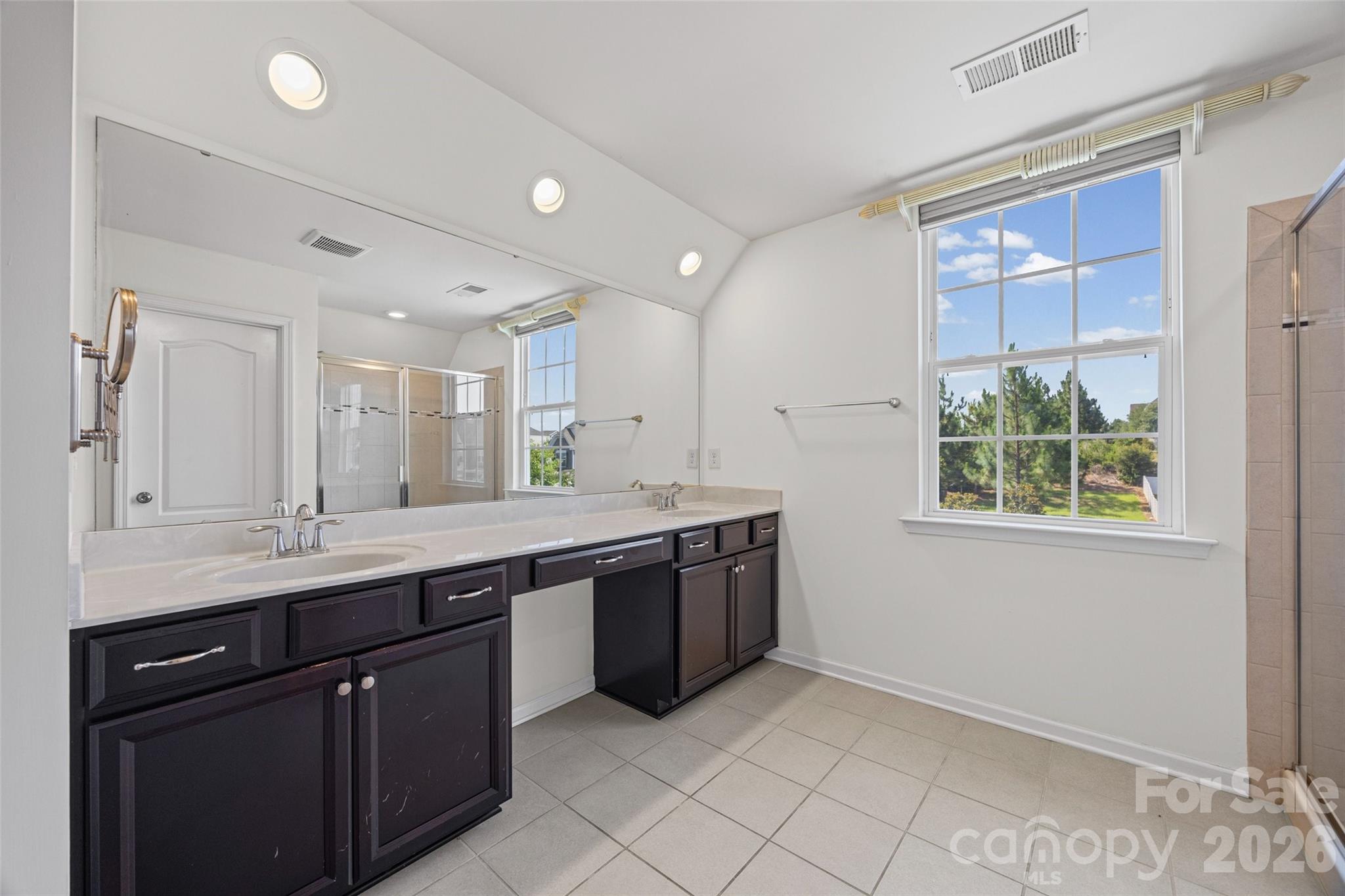 406 Livingston Drive Property Photo 26