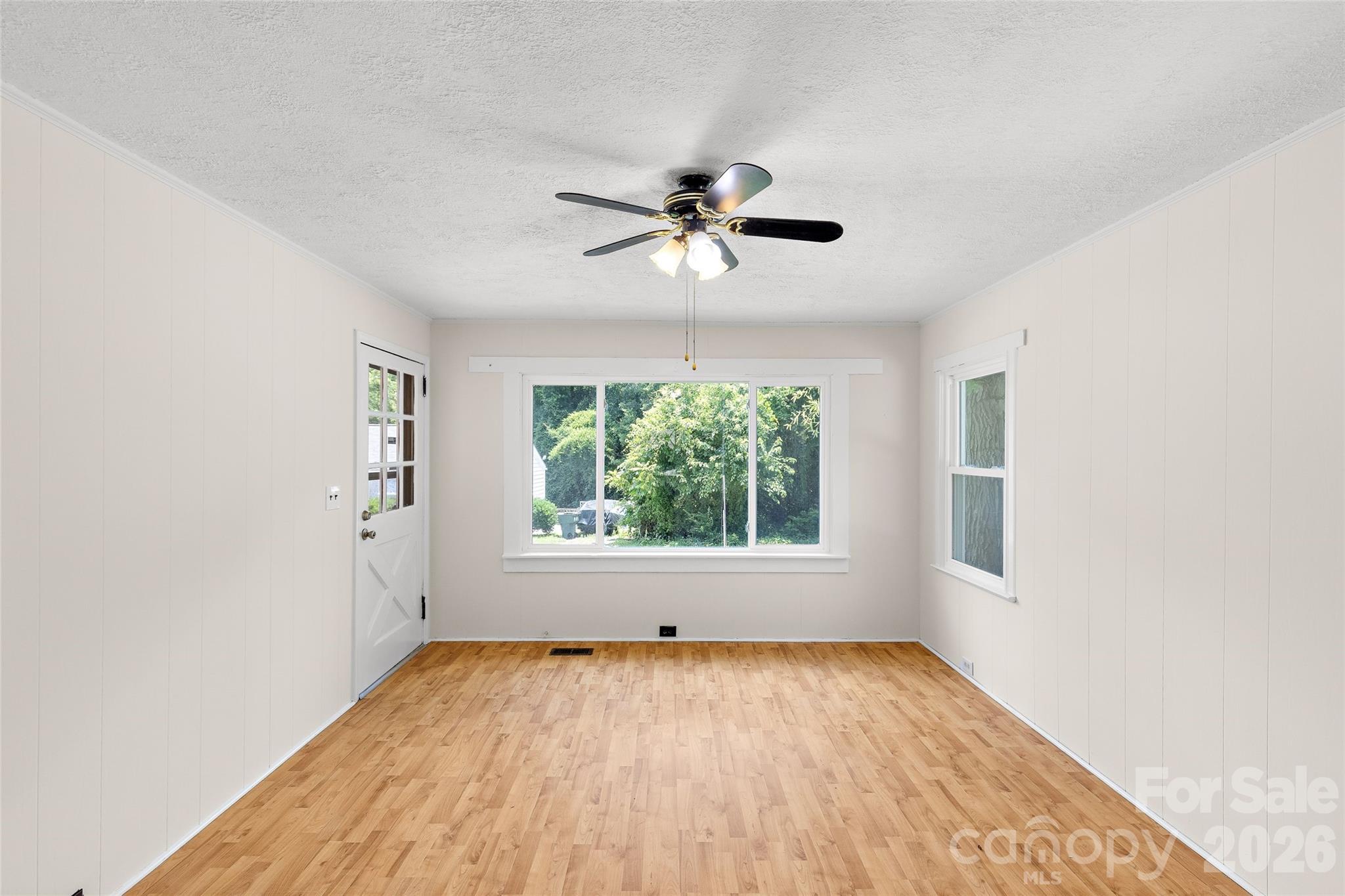 803 N Weldon Street Property Photo 5