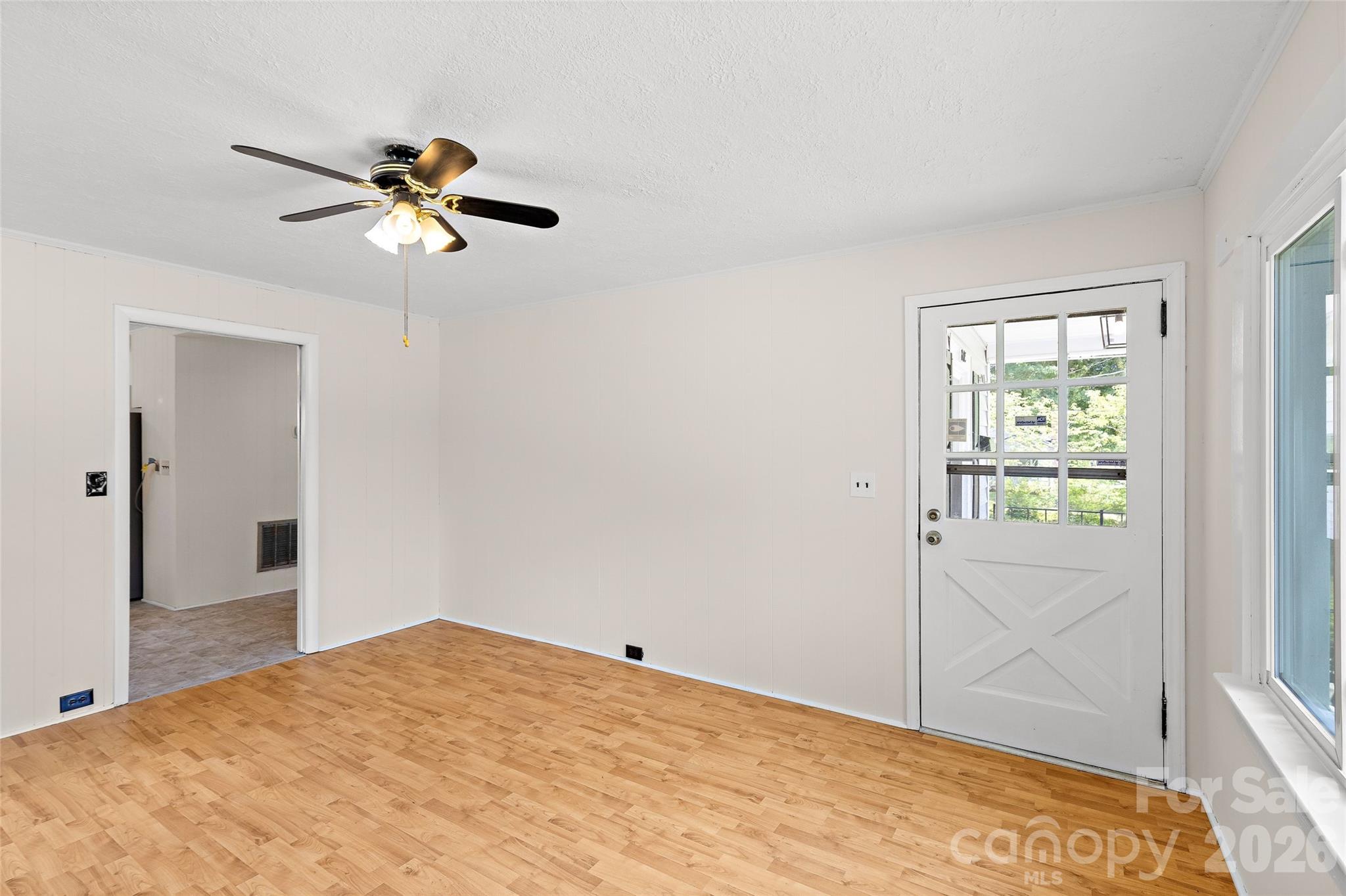 803 N Weldon Street Property Photo 6