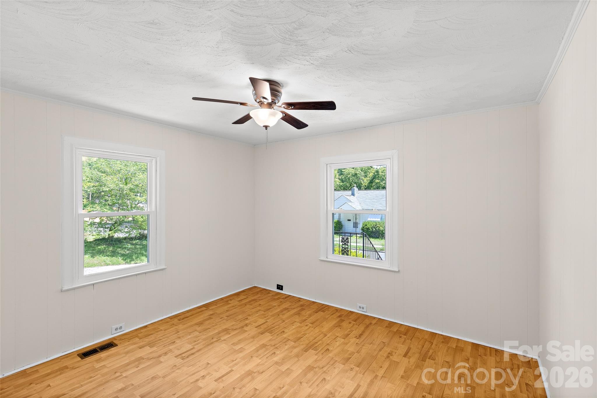 803 N Weldon Street Property Photo 11