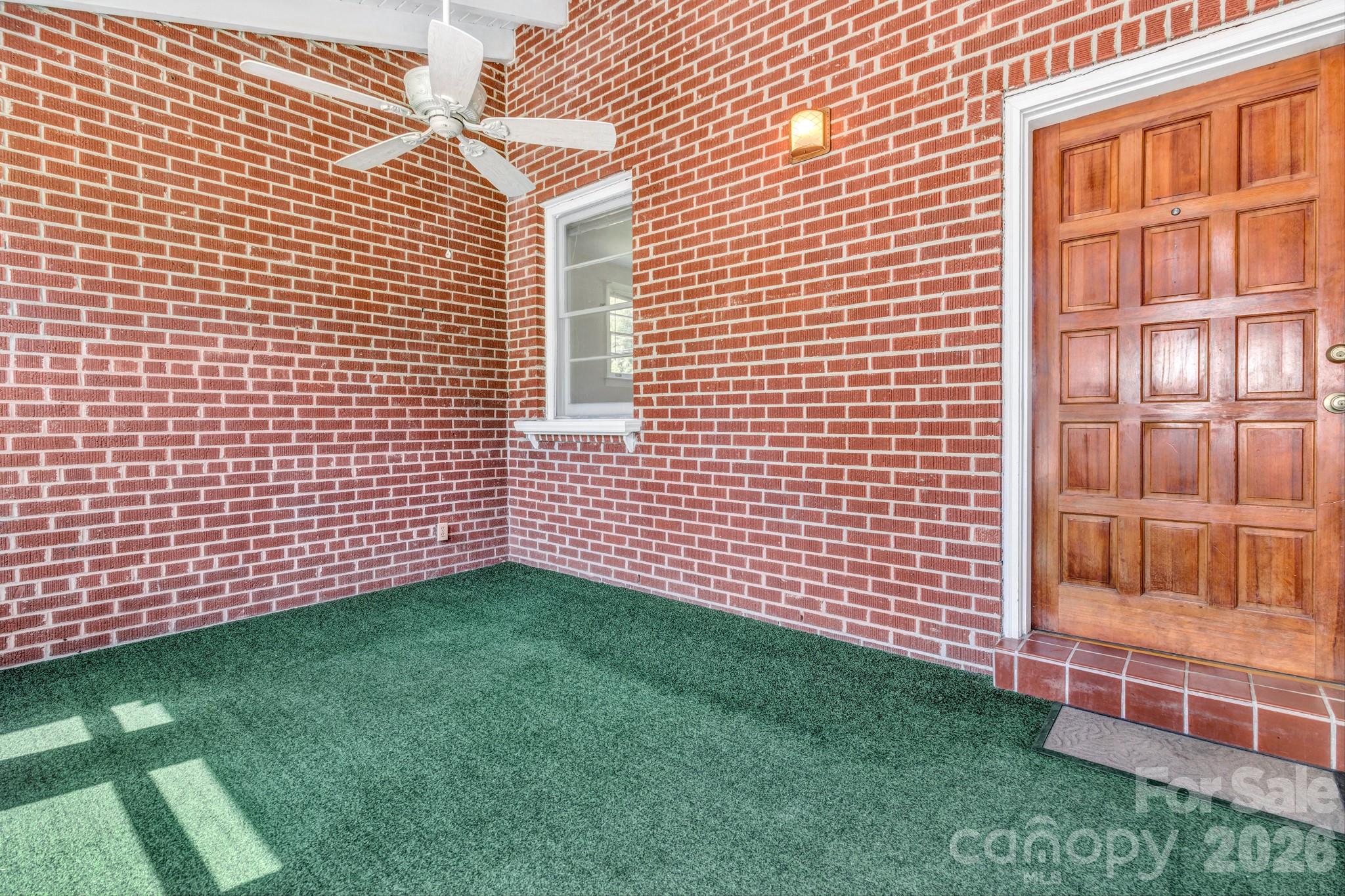 907 W Blue Ridge Road Property Photo 9