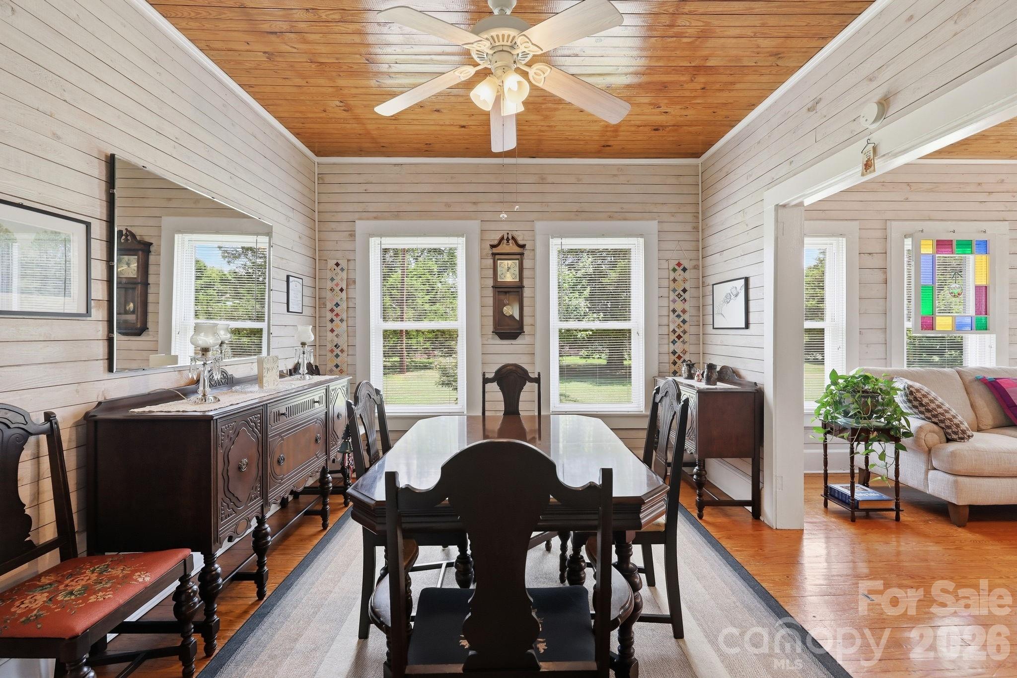 144 E Park Road Property Photo 5