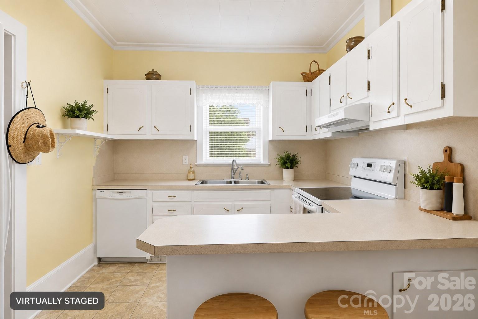144 E Park Road Property Photo 6
