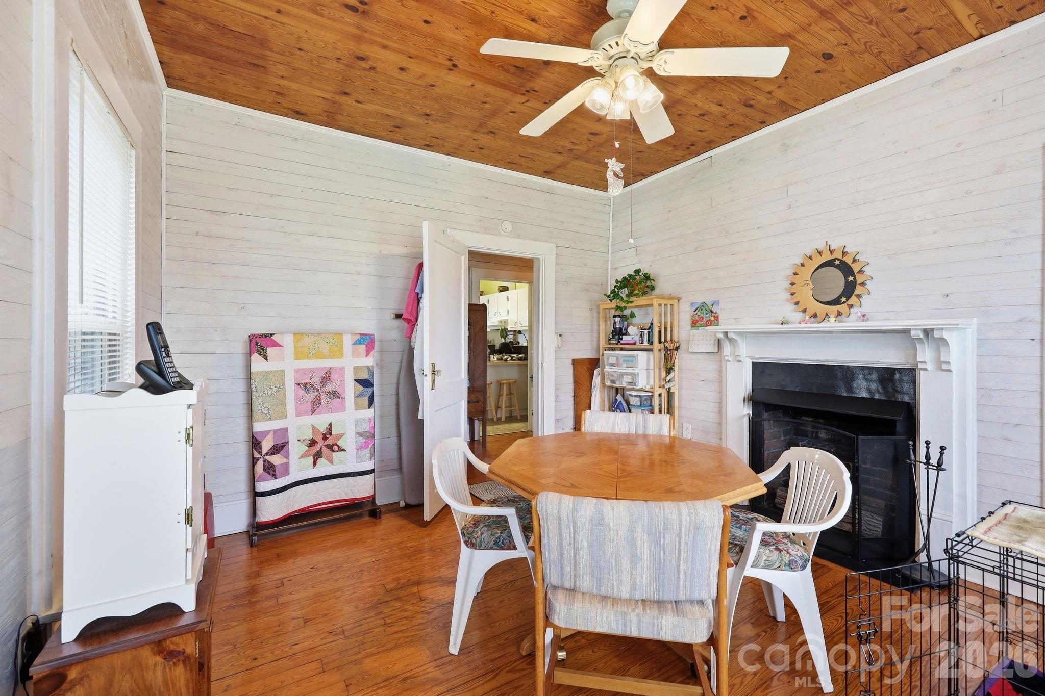 144 E Park Road Property Photo 9
