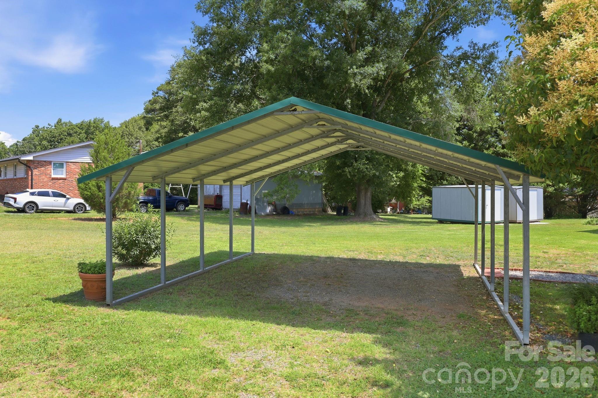 144 E Park Road Property Photo 14