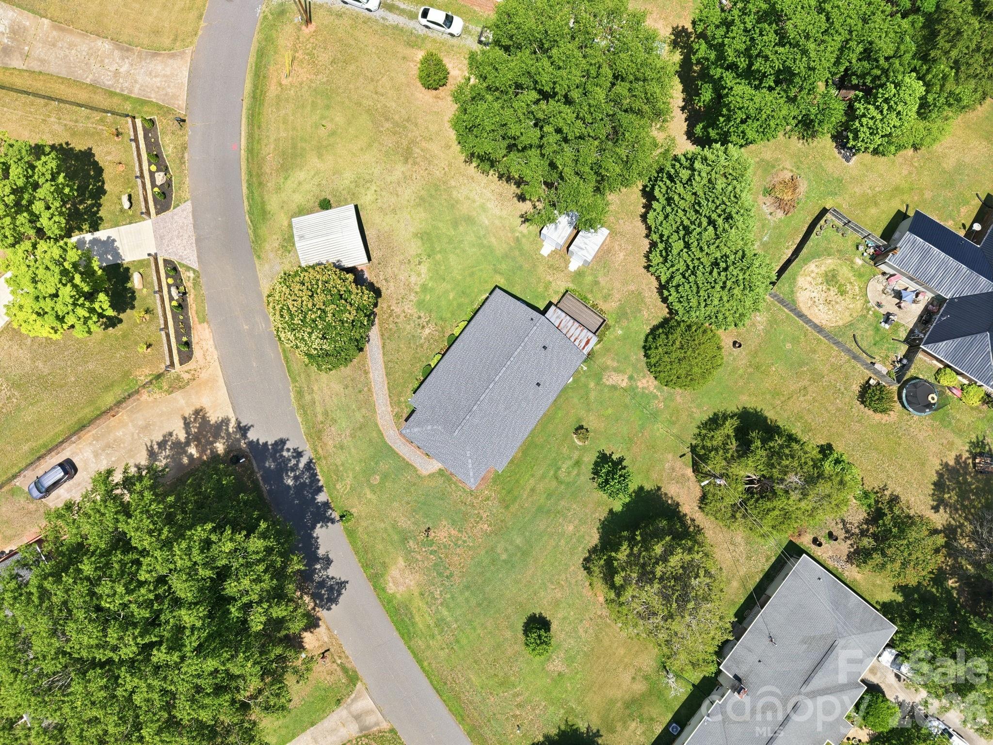 144 E Park Road Property Photo 16