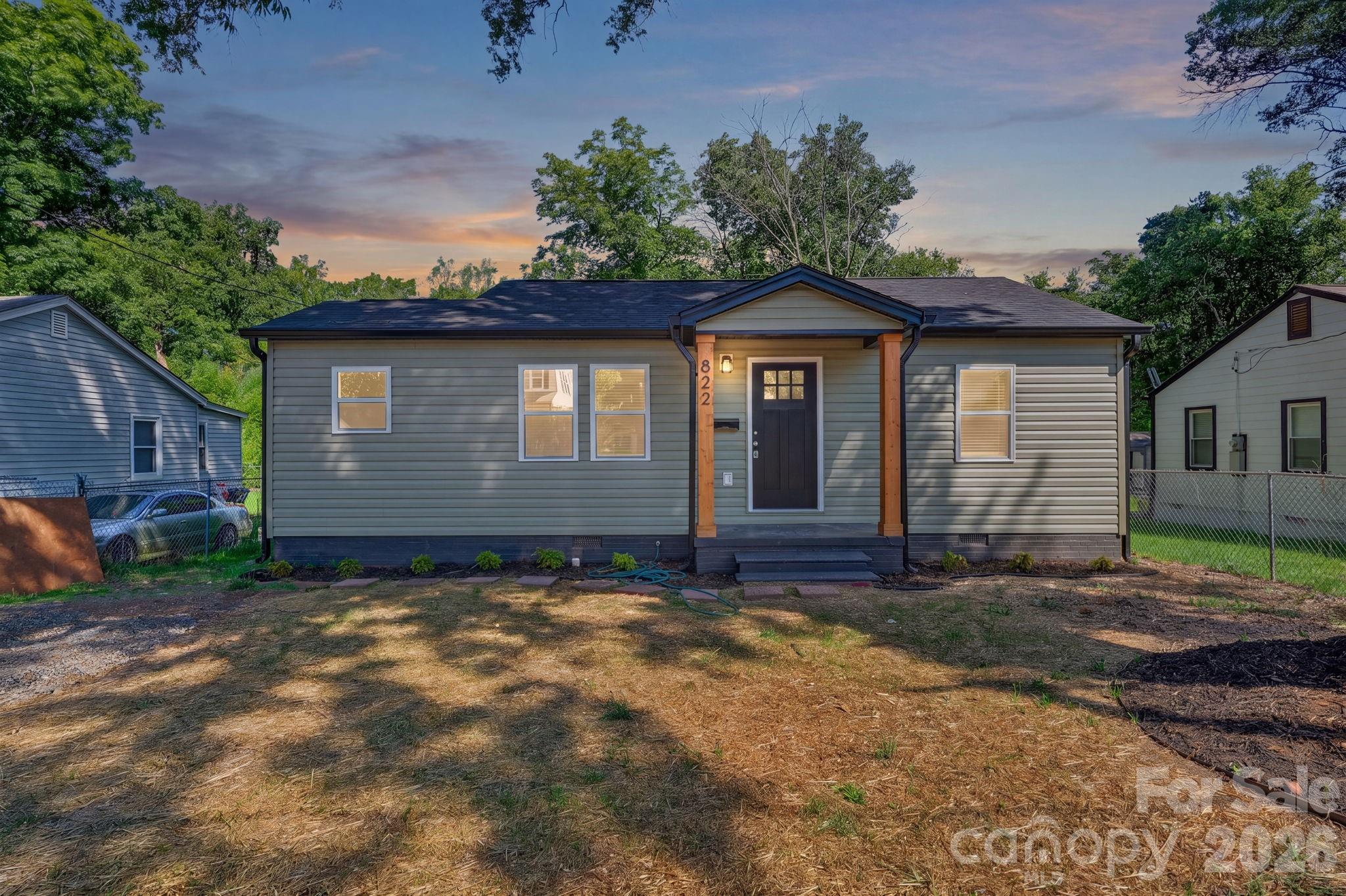 822 Arlington Avenue Property Photo 2