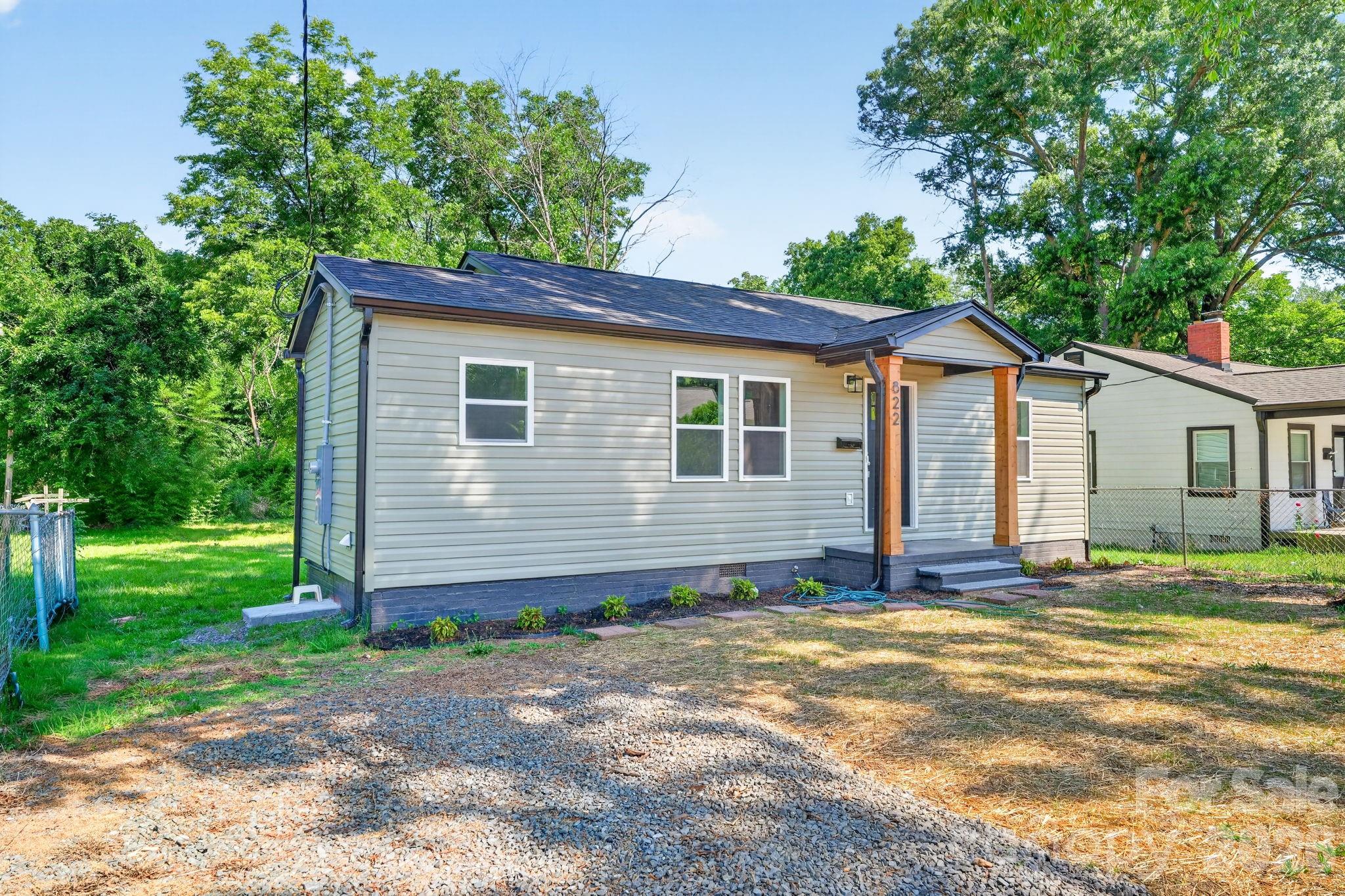 822 Arlington Avenue Property Photo 3
