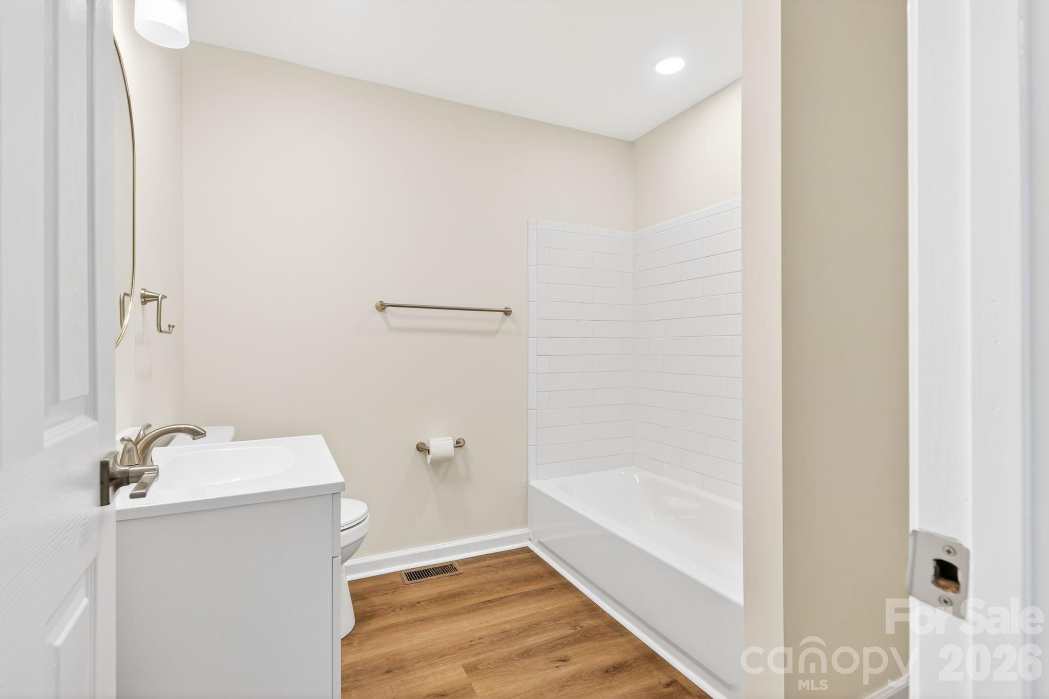 822 Arlington Avenue Property Photo 17