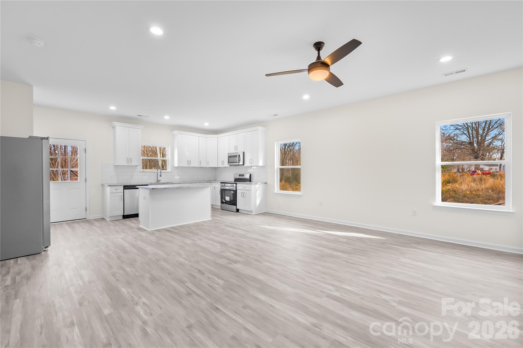 115 S Railroad Avenue Property Photo 6