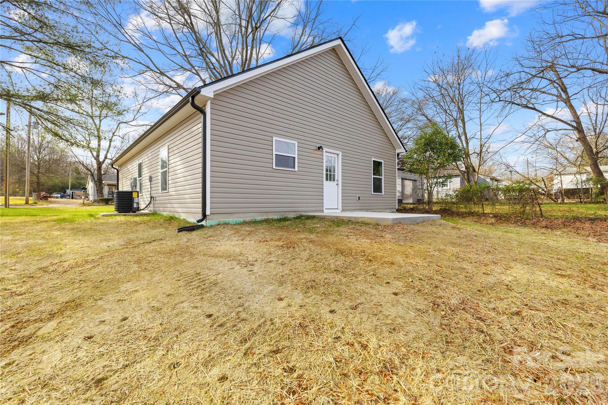 115 S Railroad Avenue Property Photo 16