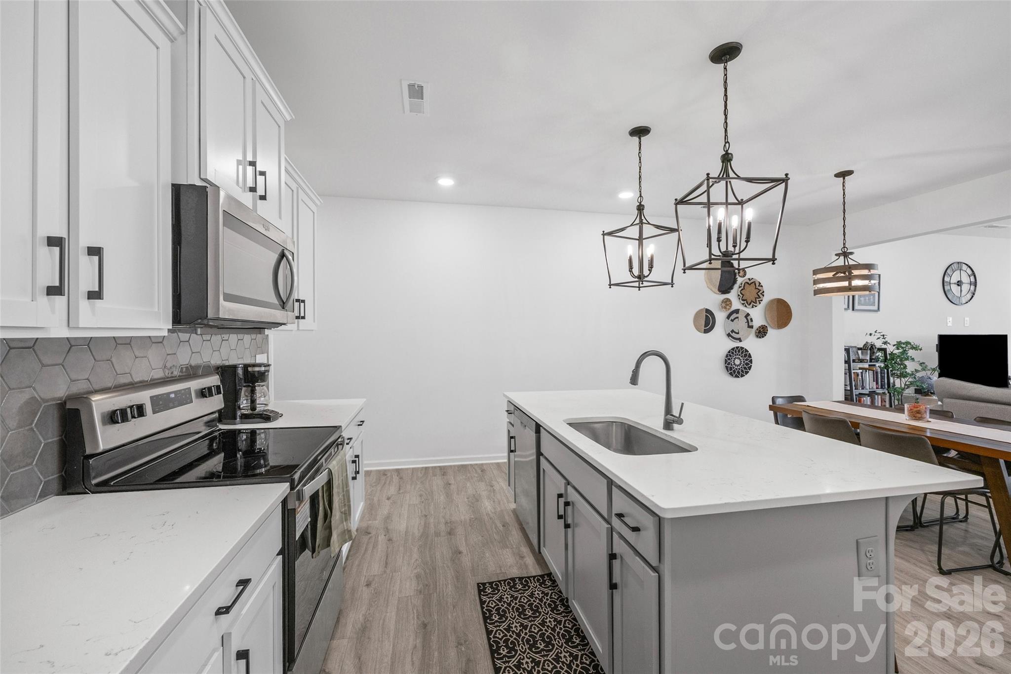 614 Candela Court Property Photo 6