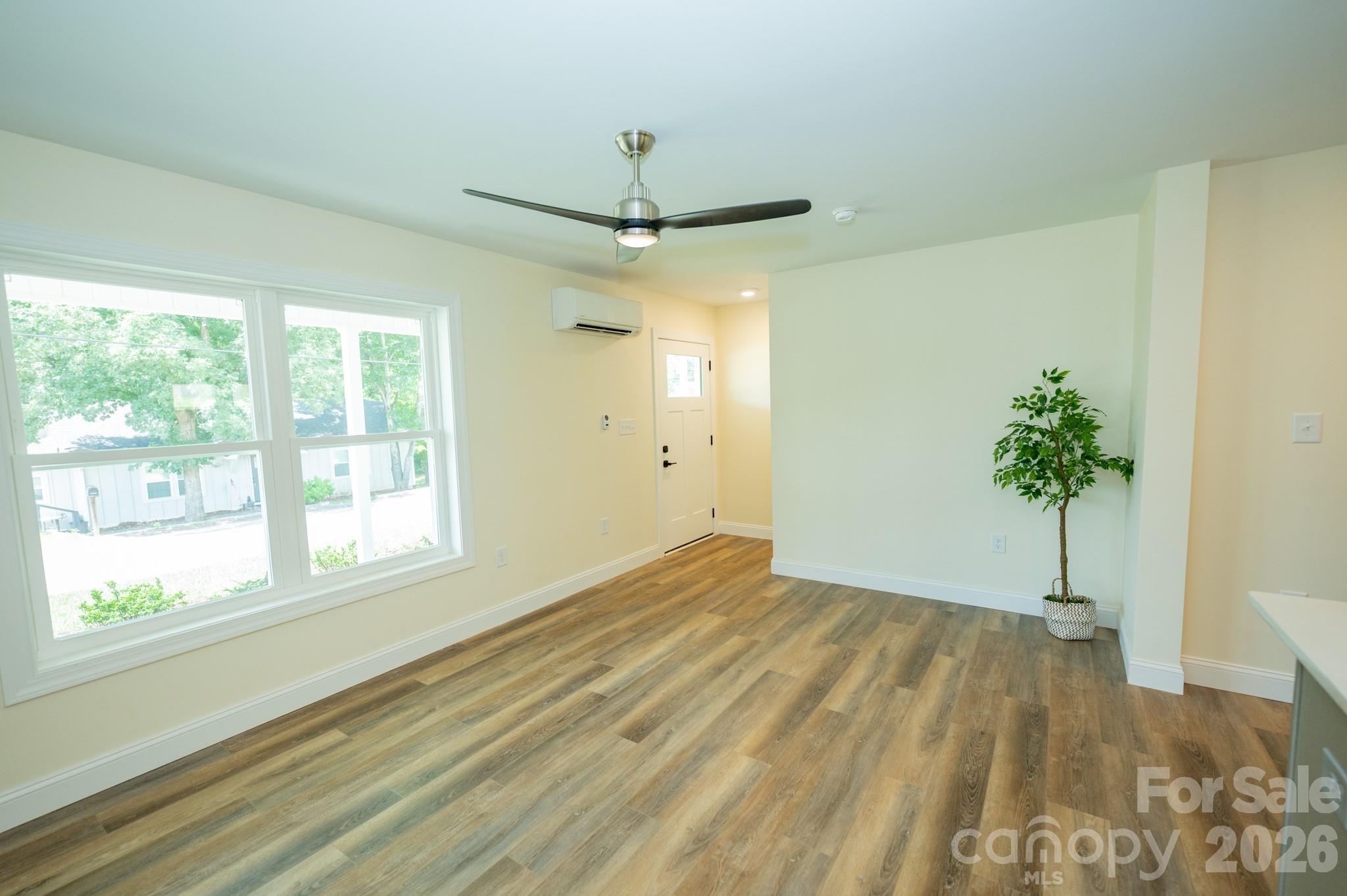 166 Illinois Street Property Photo 16