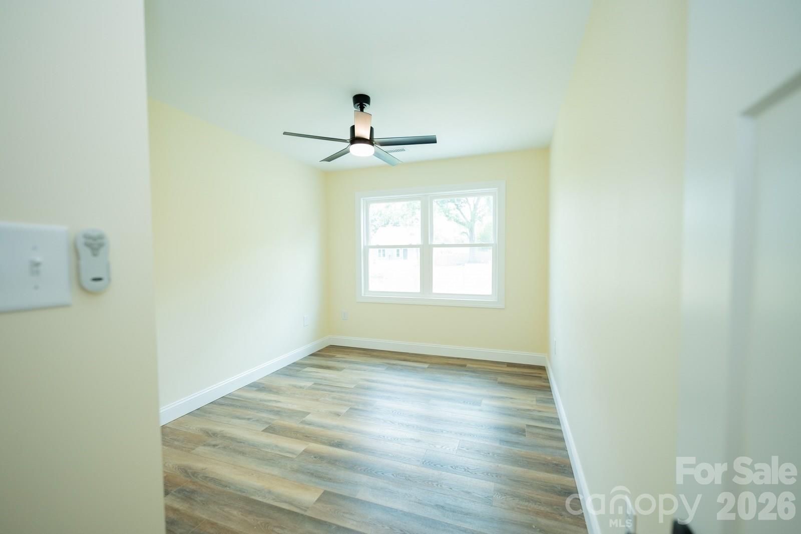 166 Illinois Street Property Photo 18