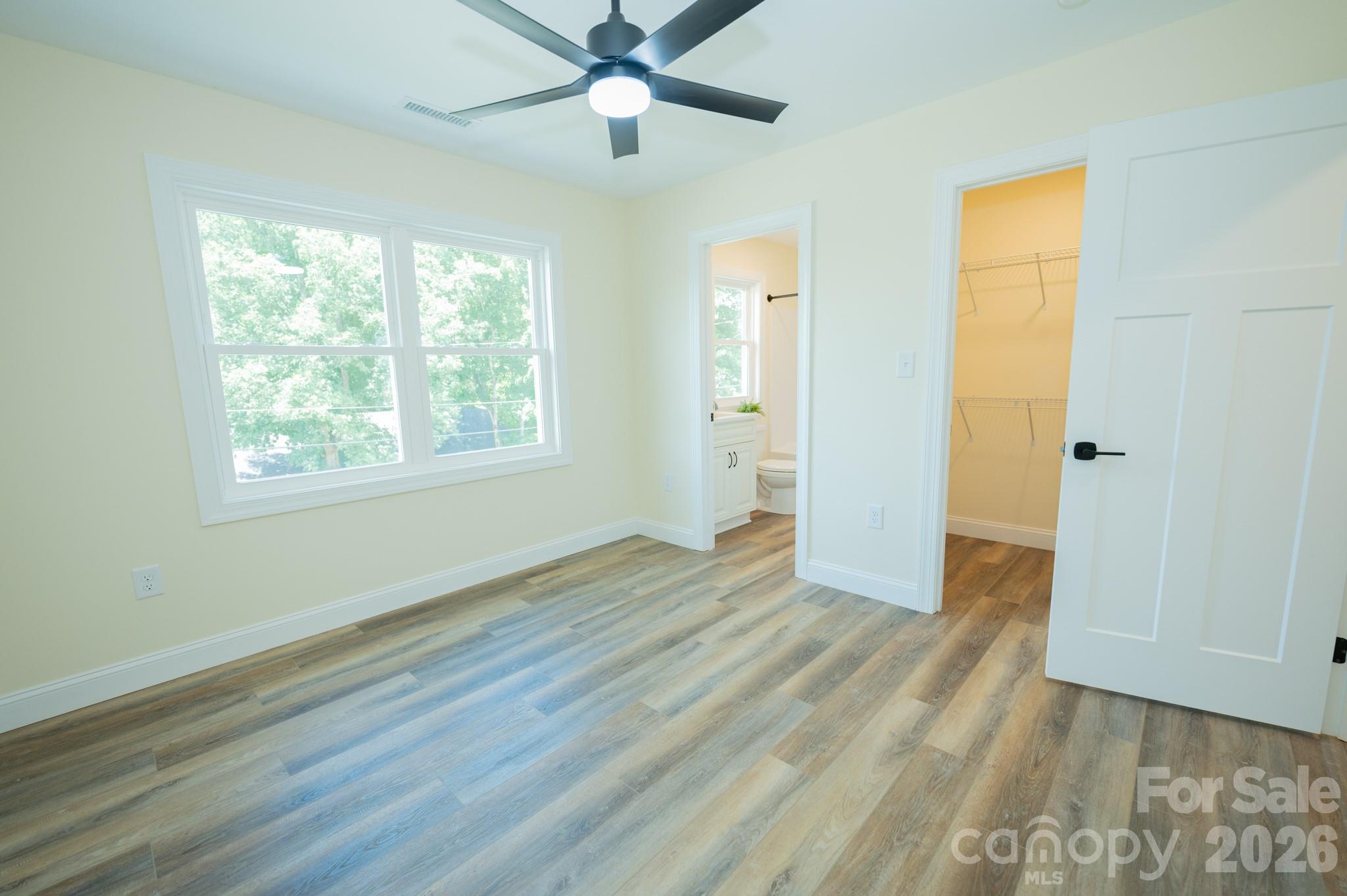 166 Illinois Street Property Photo 23