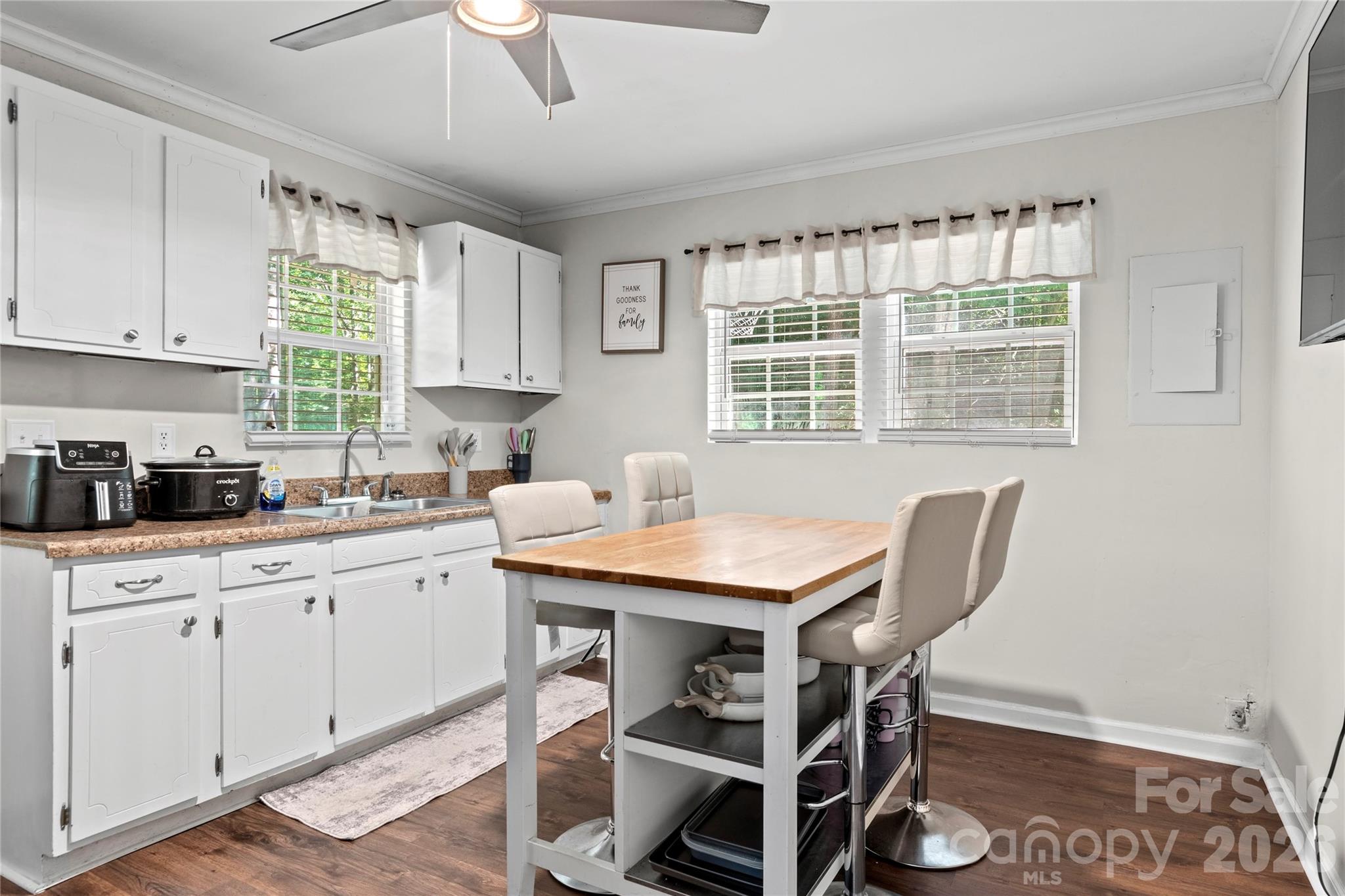 848 Huffman River Lane Property Photo 10