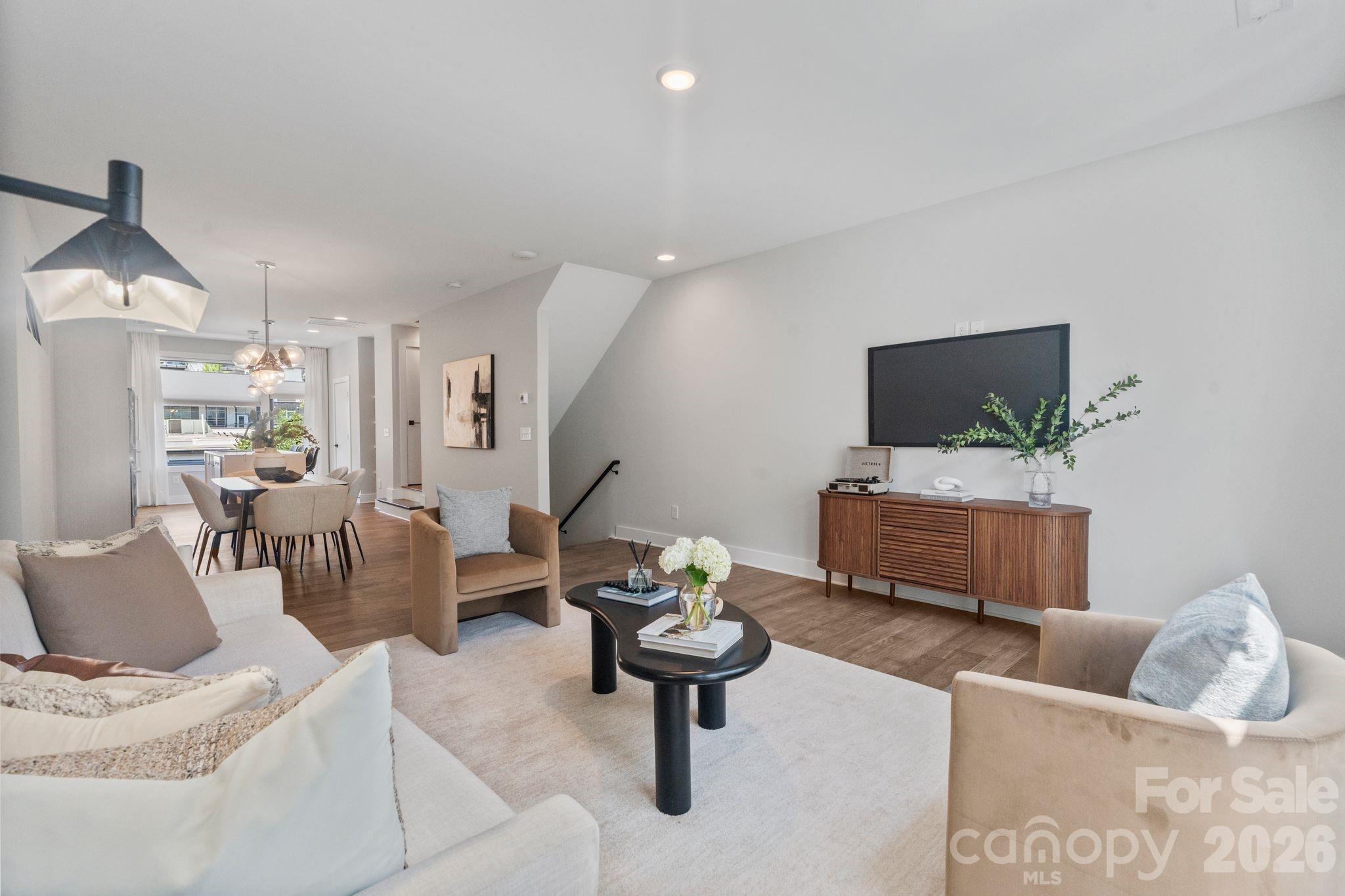 1218 Minter Place Property Photo 4