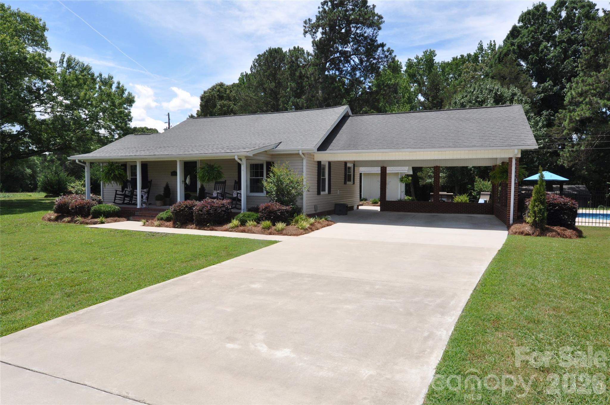 1834 Josie Road Property Photo 1
