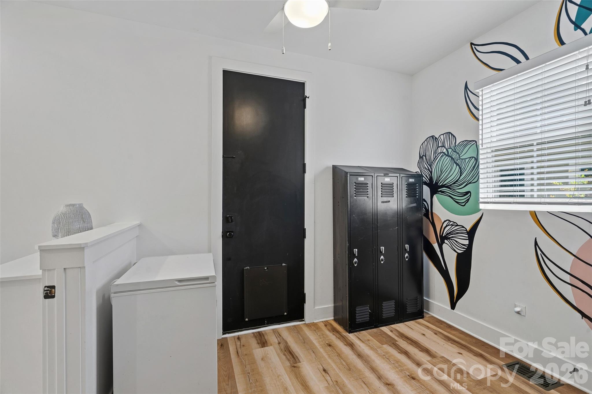 1642 Longfellow Street Property Photo 13