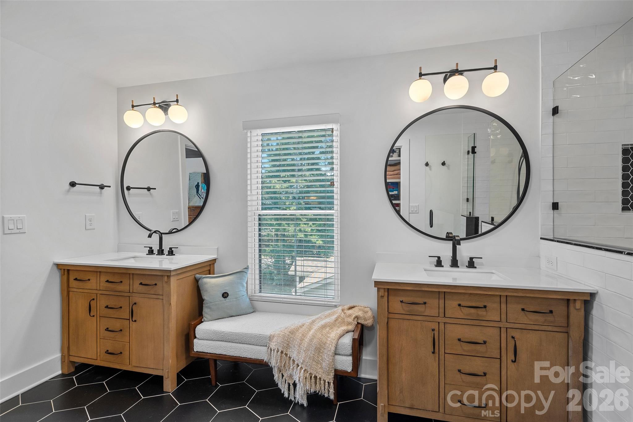1642 Longfellow Street Property Photo 19