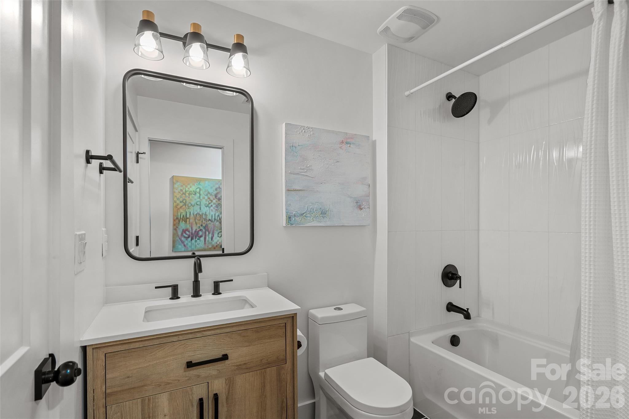 1642 Longfellow Street Property Photo 22
