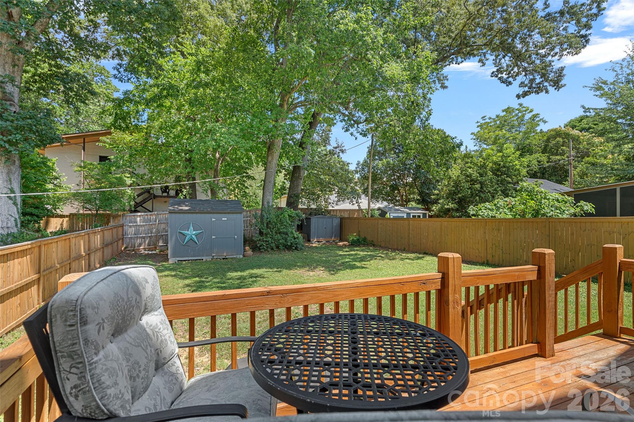 1642 Longfellow Street Property Photo 31