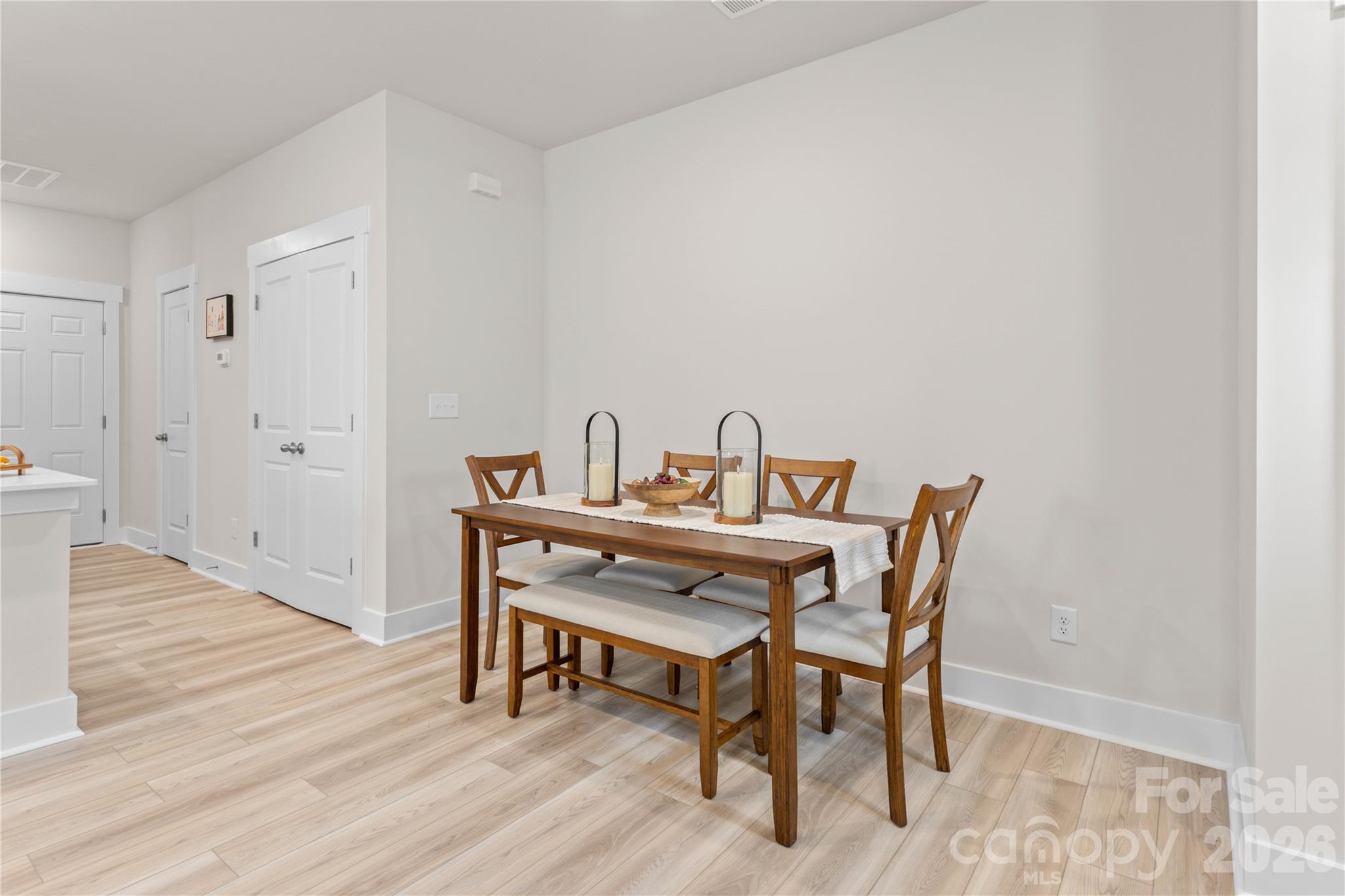 473 Etna Street 5601 Property Photo 5