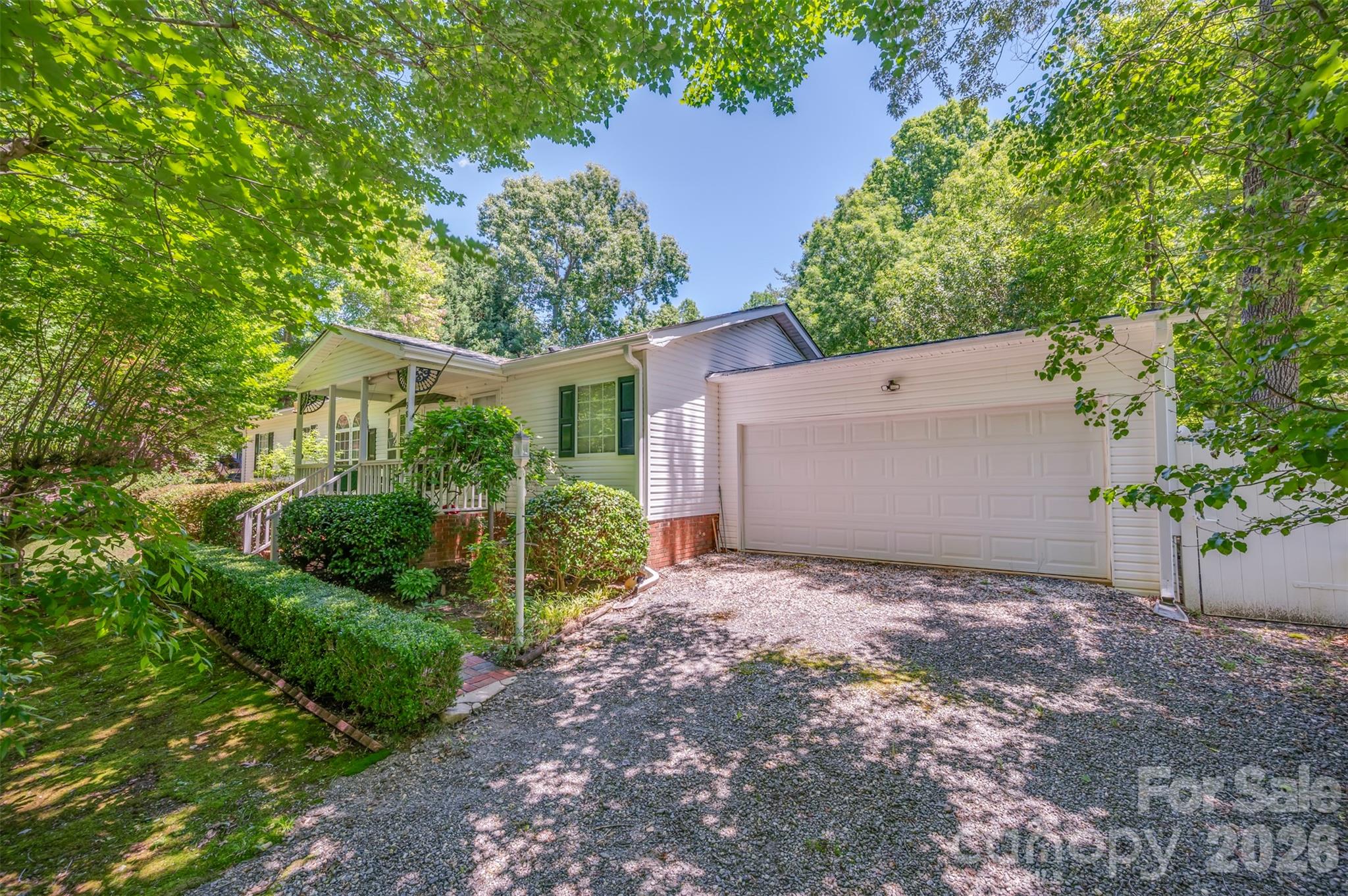 98 Lanning Drive Property Photo 6