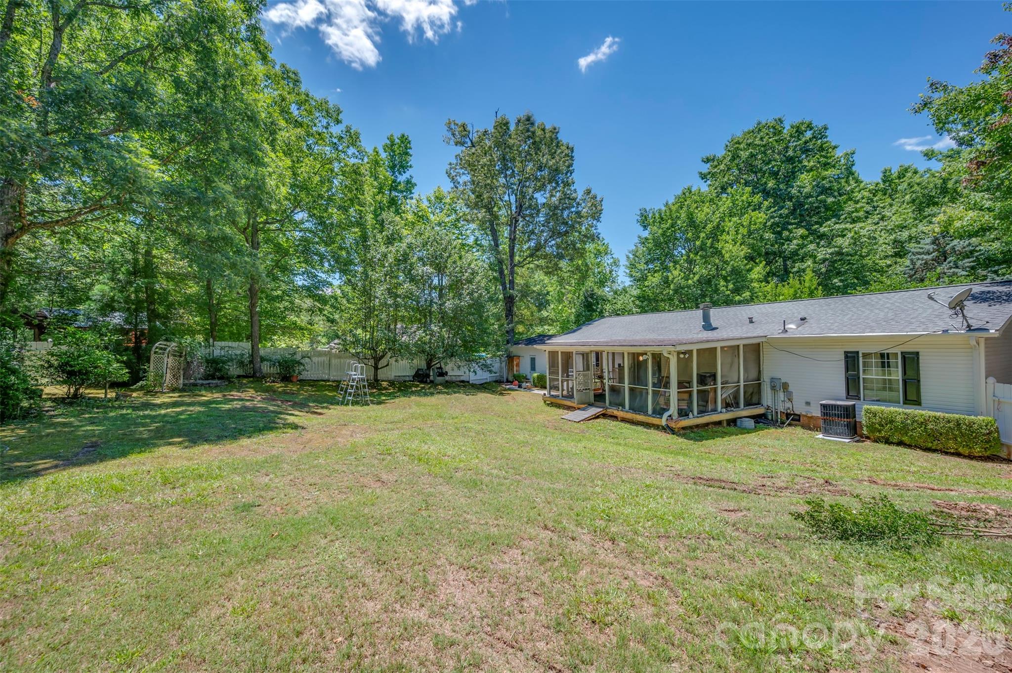 98 Lanning Drive Property Photo 28