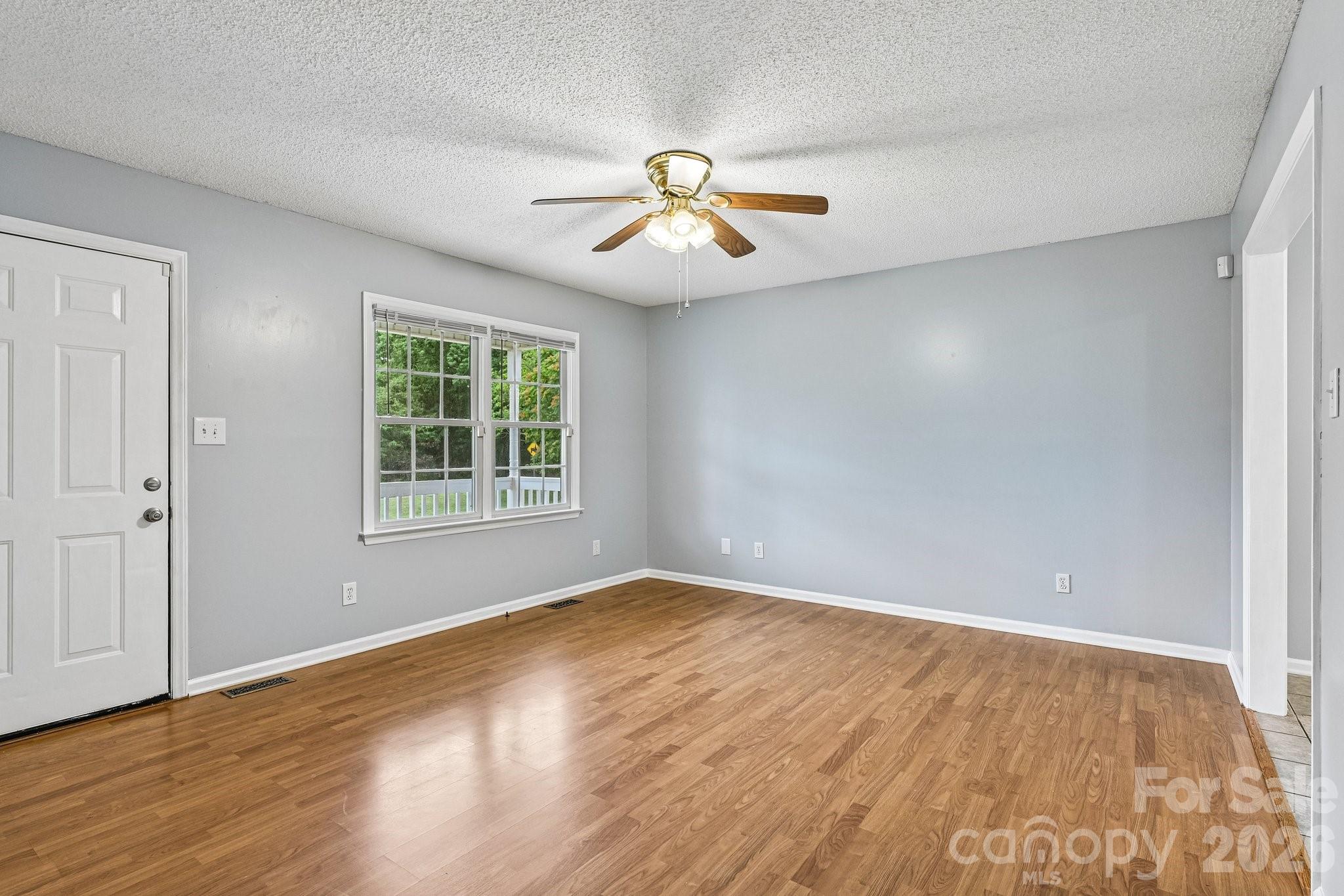 738 Mcdaniel Road Property Photo 4