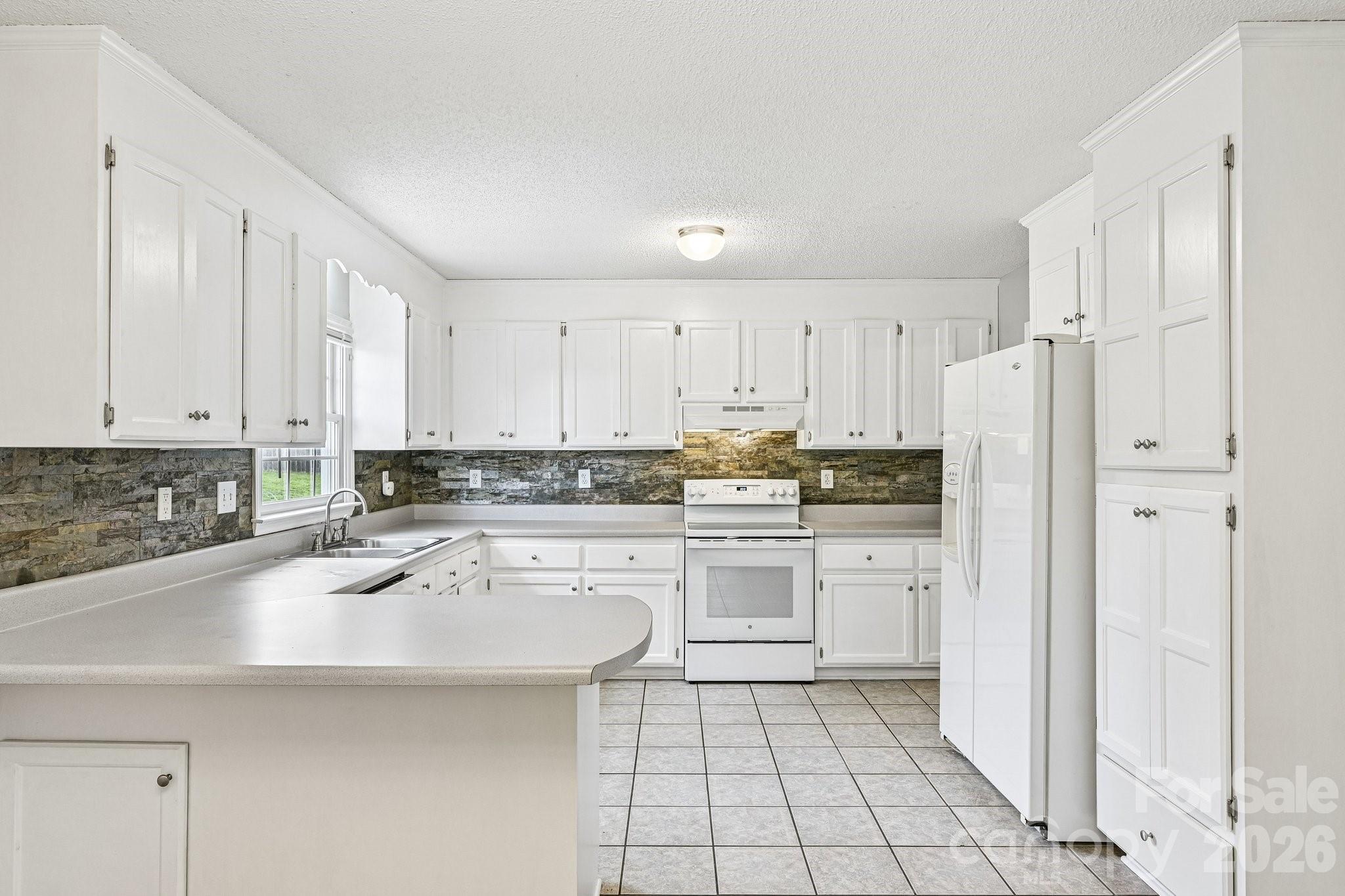 738 Mcdaniel Road Property Photo 9
