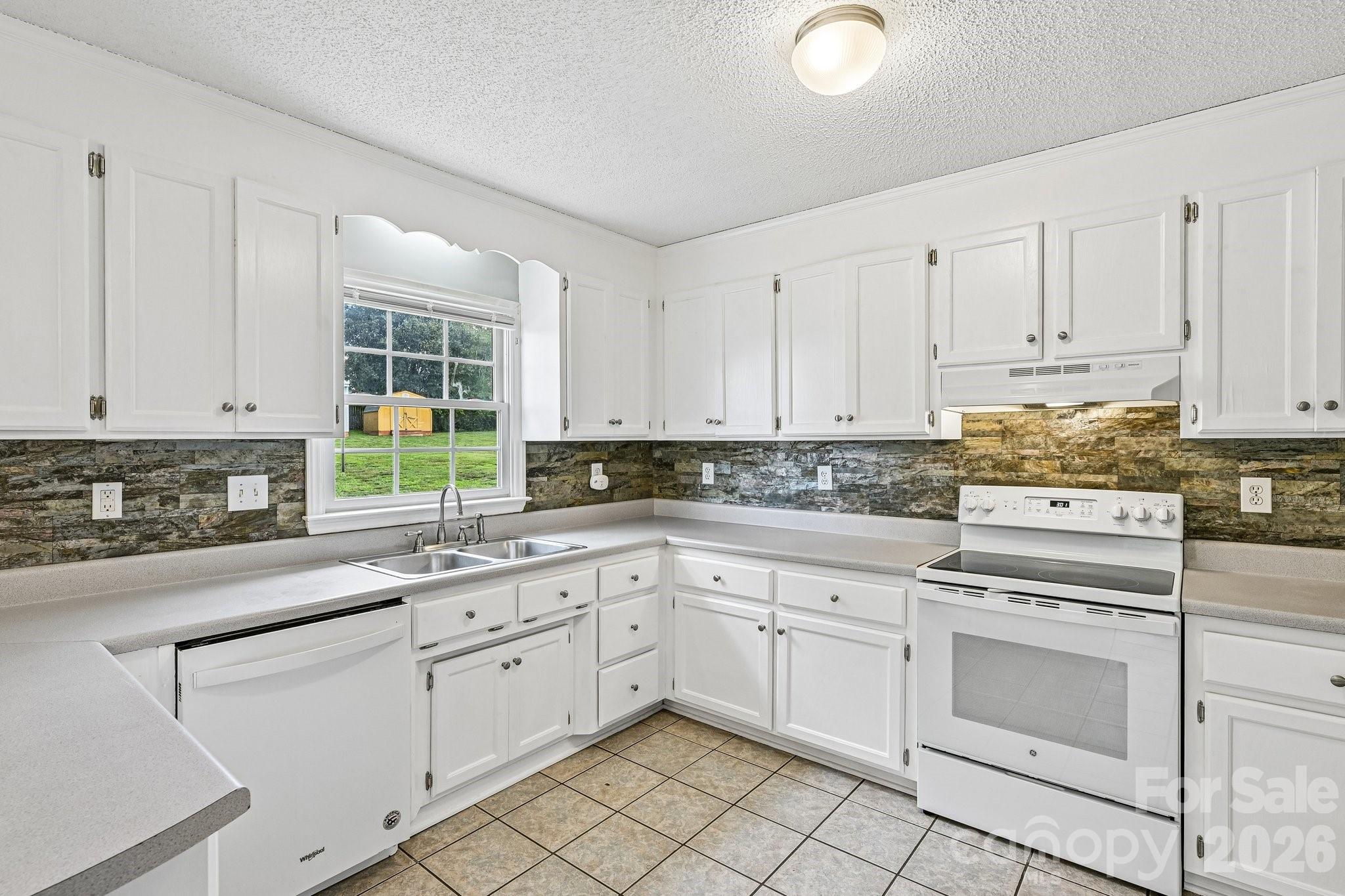 738 Mcdaniel Road Property Photo 11