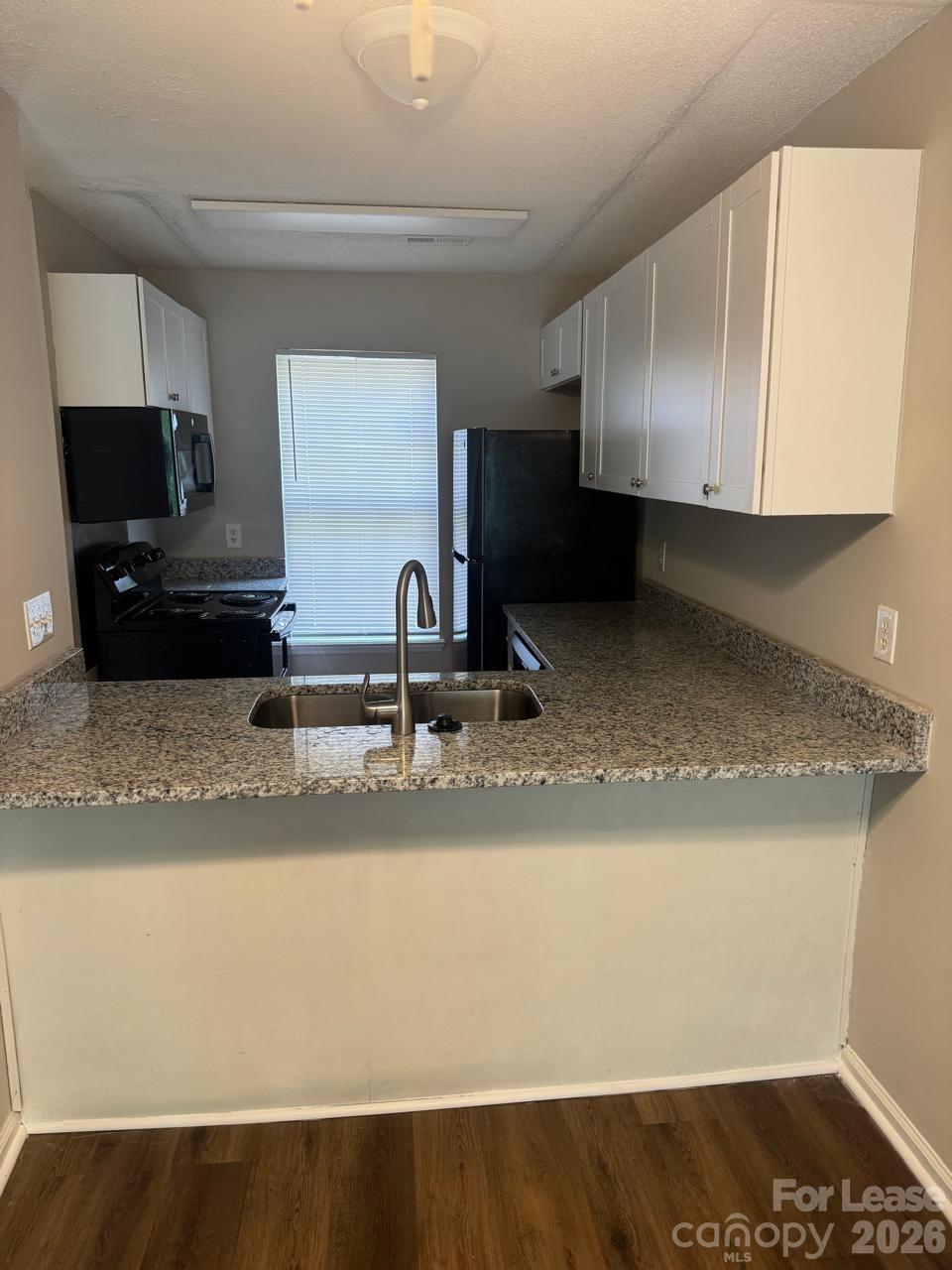 3912 Briarhill Drive Property Photo 4