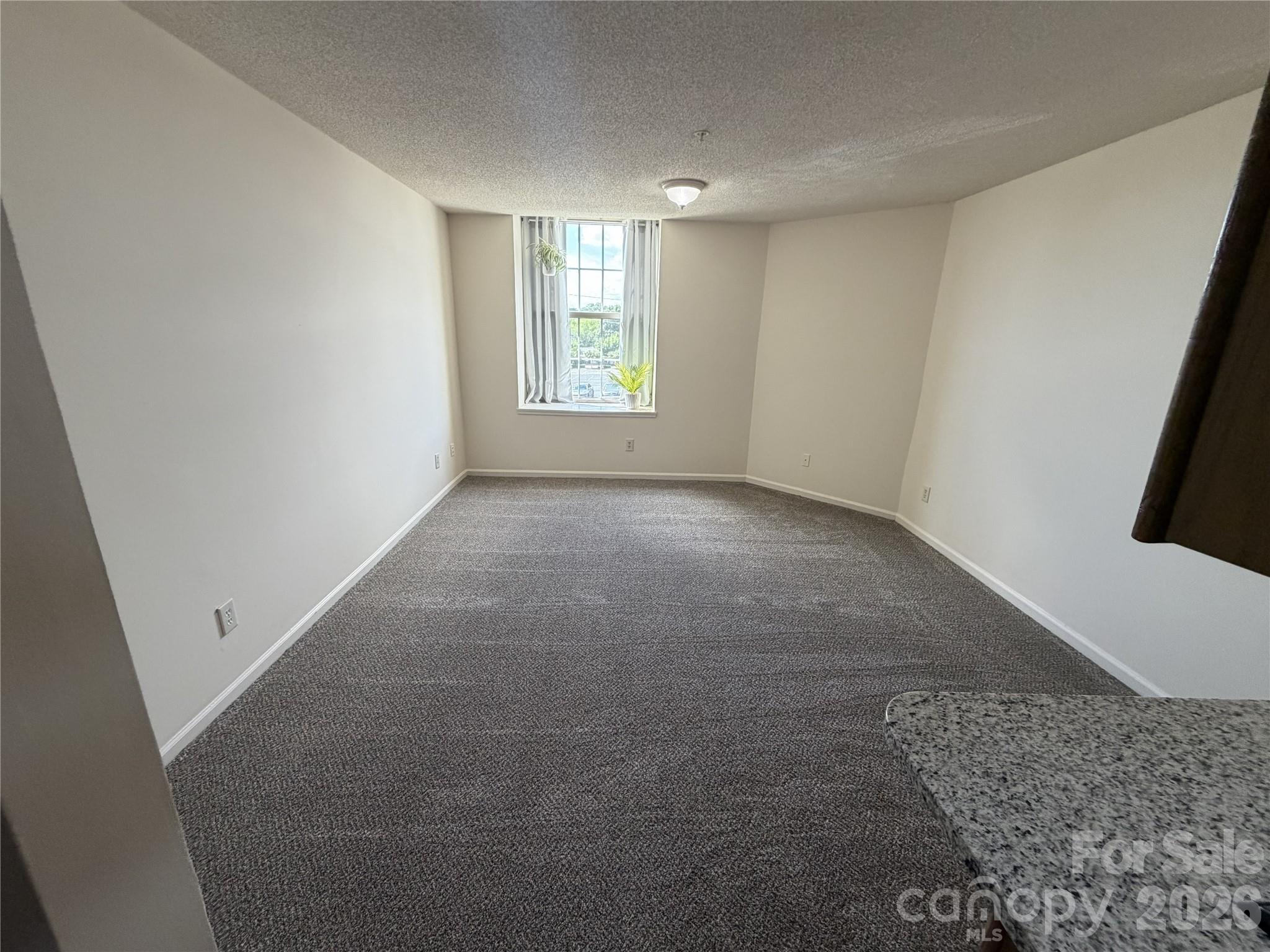 1 Buffalo Avenue 86 Property Photo 8