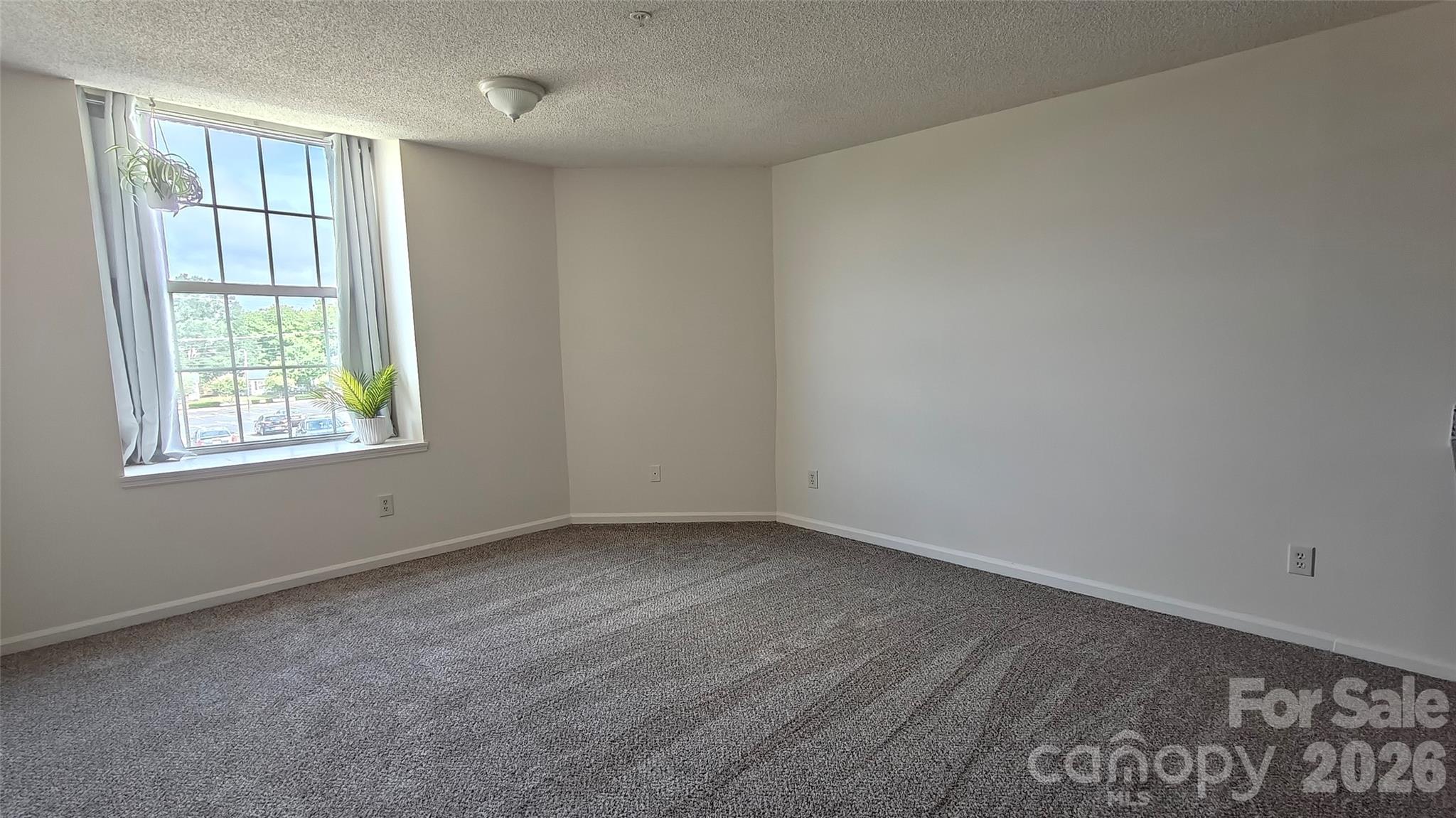 1 Buffalo Avenue 86 Property Photo 11