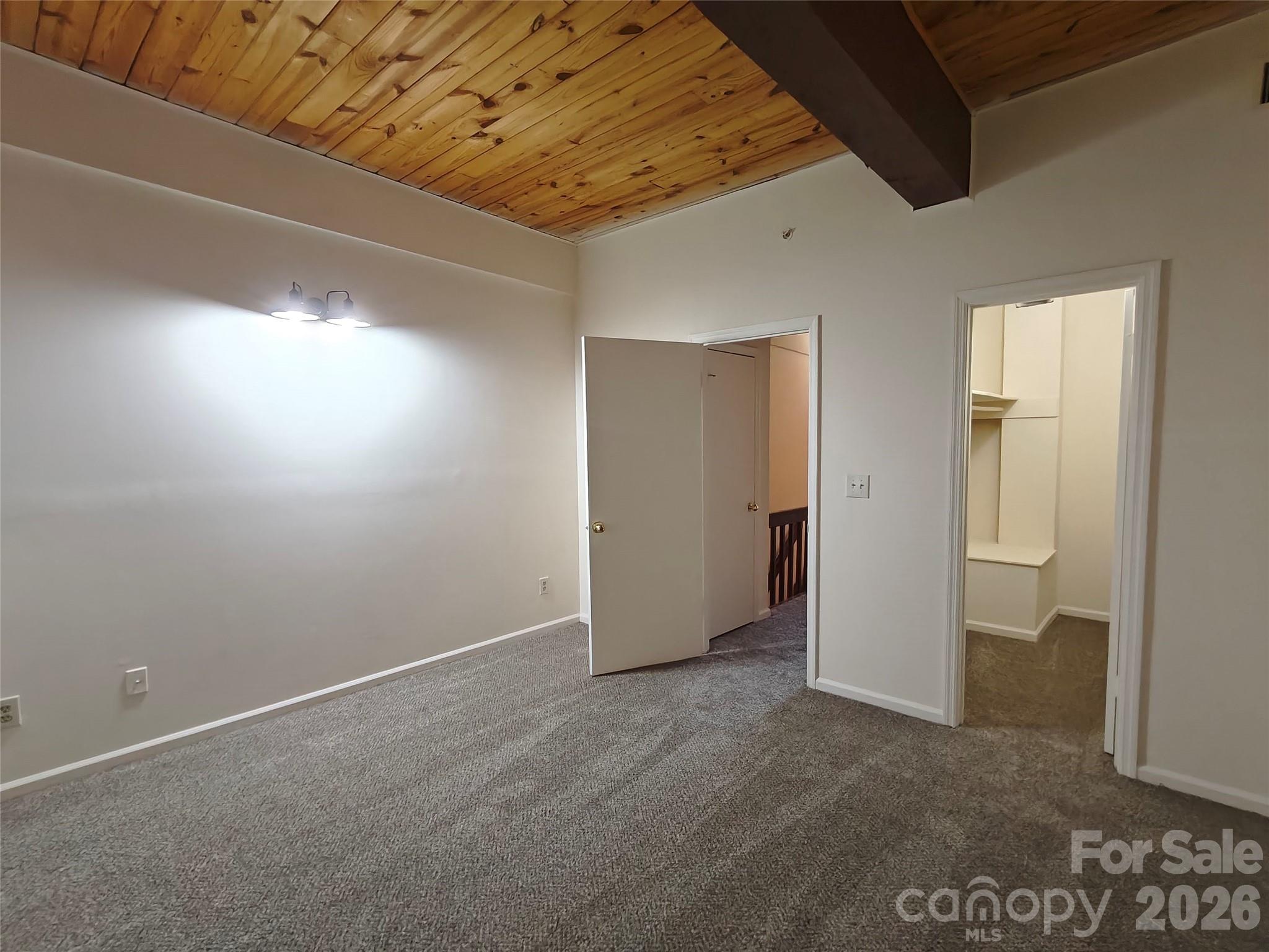 1 Buffalo Avenue 86 Property Photo 14