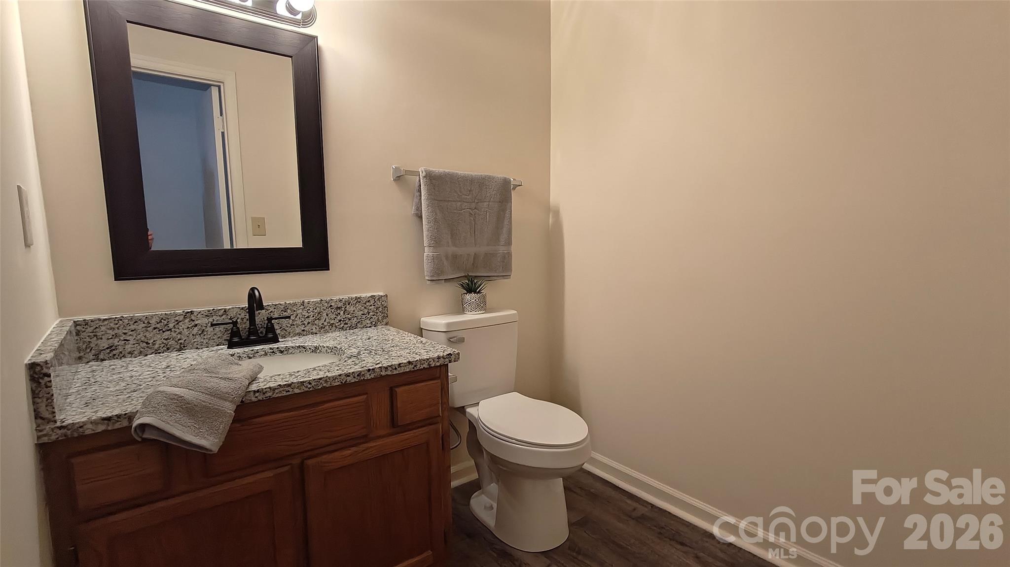 1 Buffalo Avenue 86 Property Photo 16