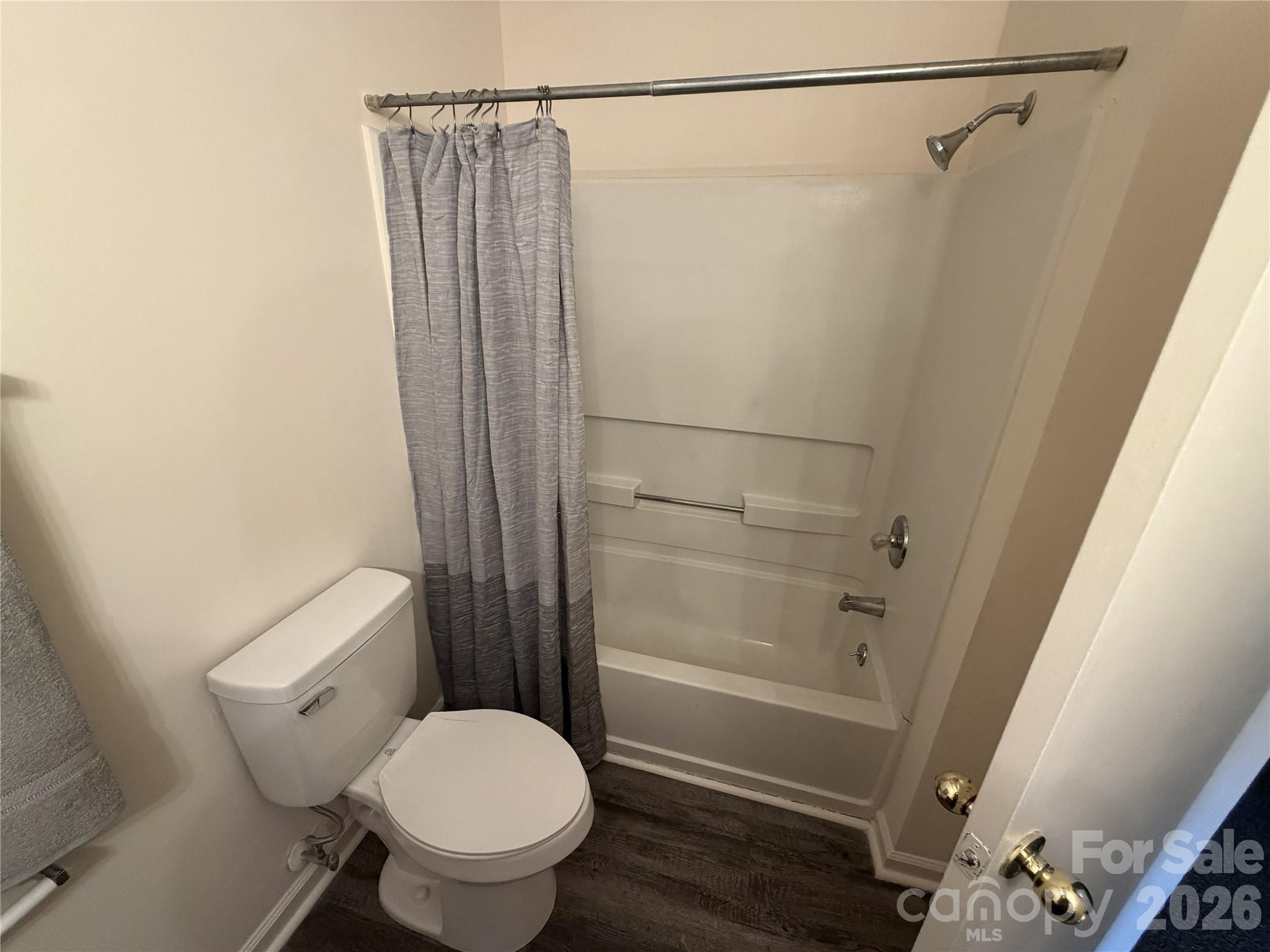 1 Buffalo Avenue 86 Property Photo 17