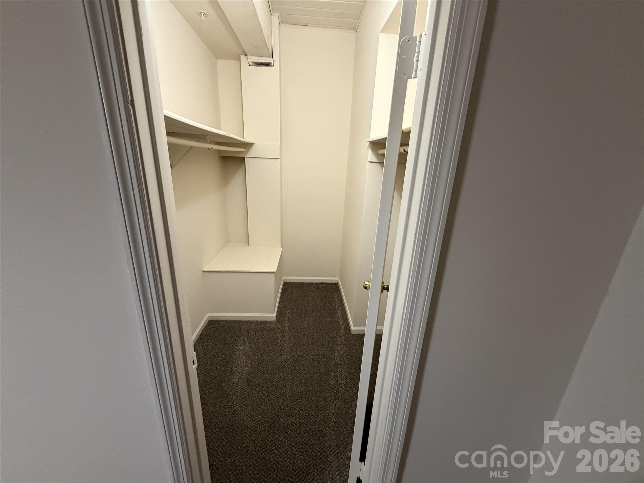 1 Buffalo Avenue 86 Property Photo 19