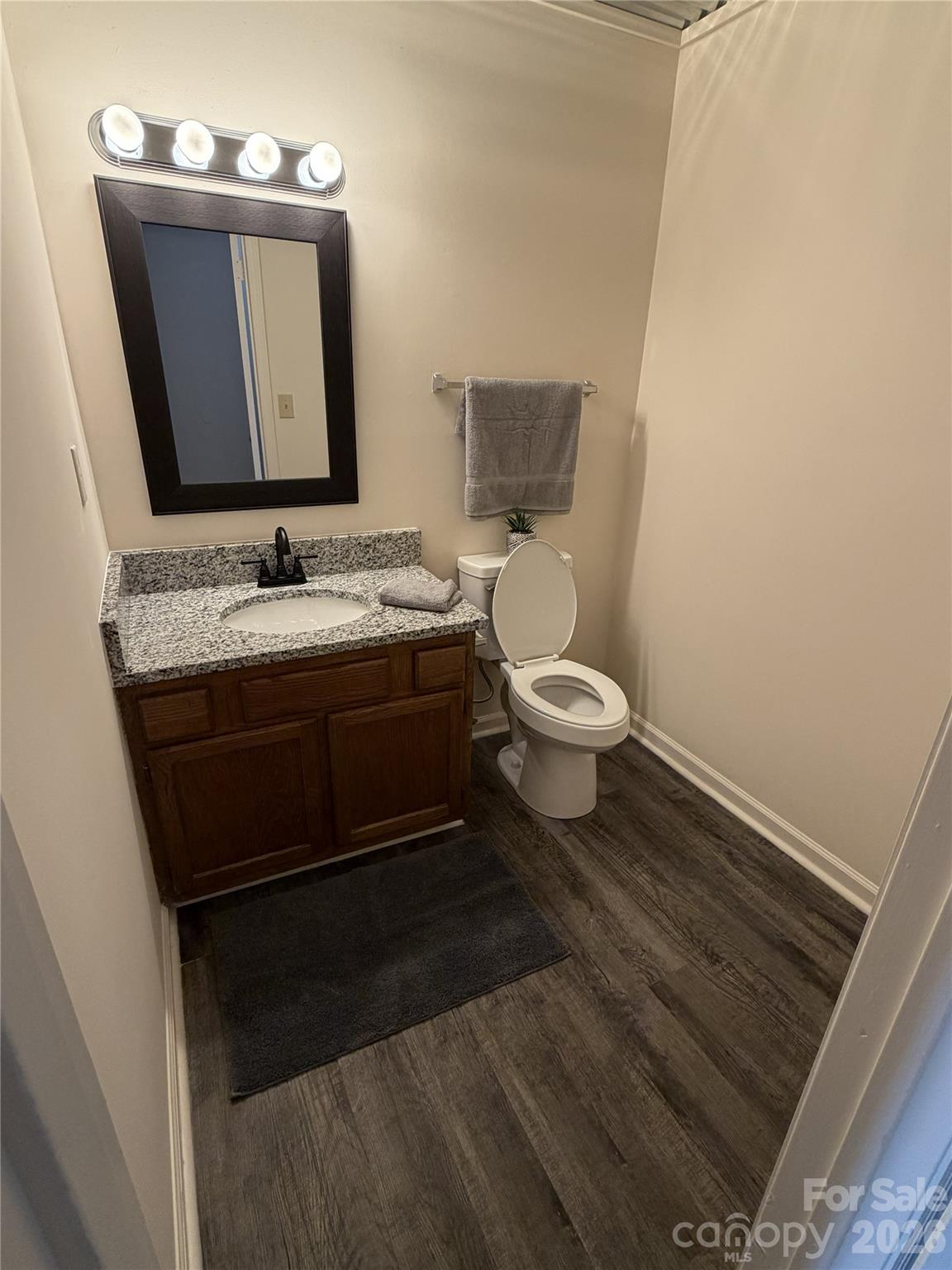 1 Buffalo Avenue 86 Property Photo 20